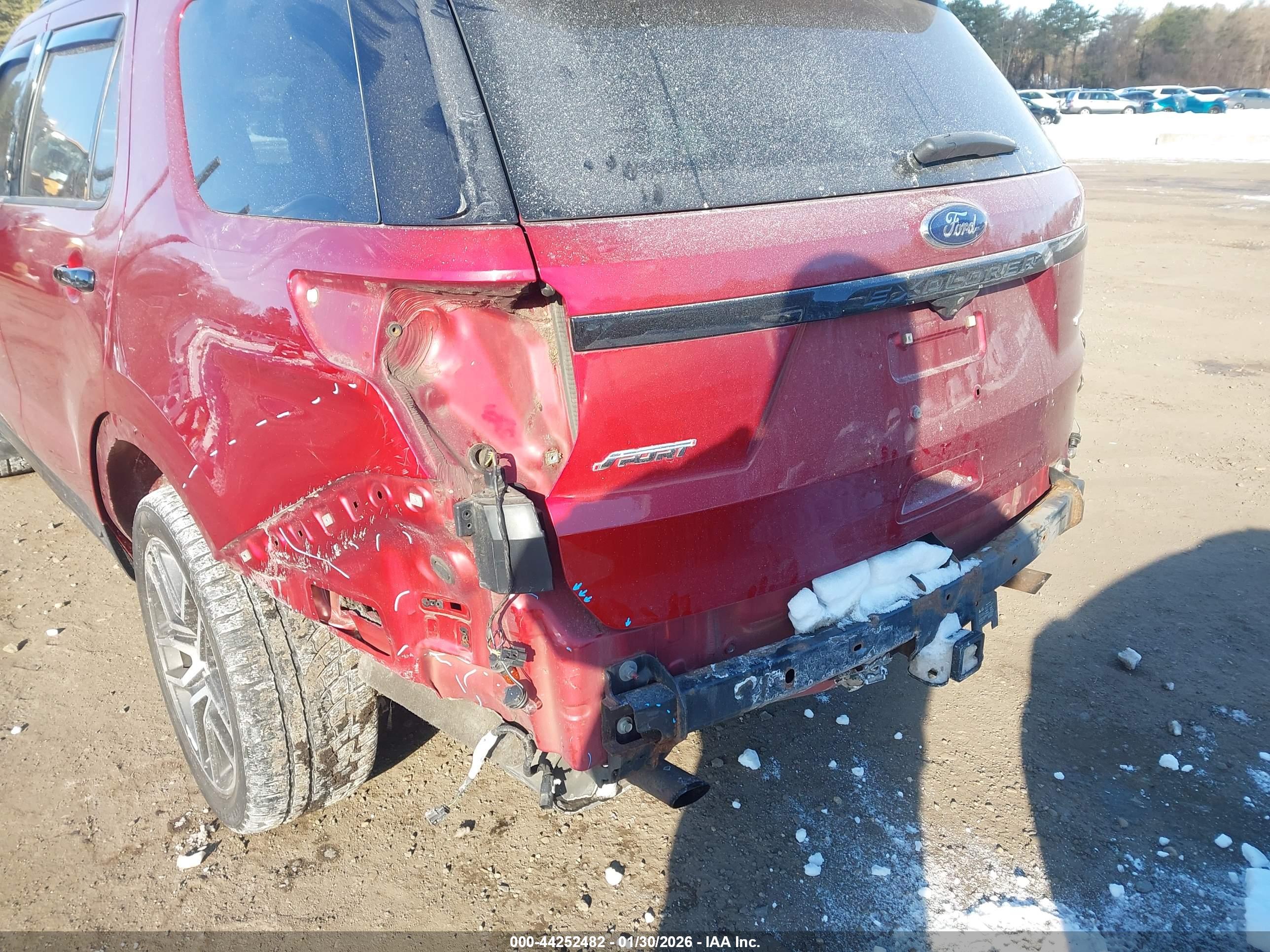 FORD EXPLORER image 6