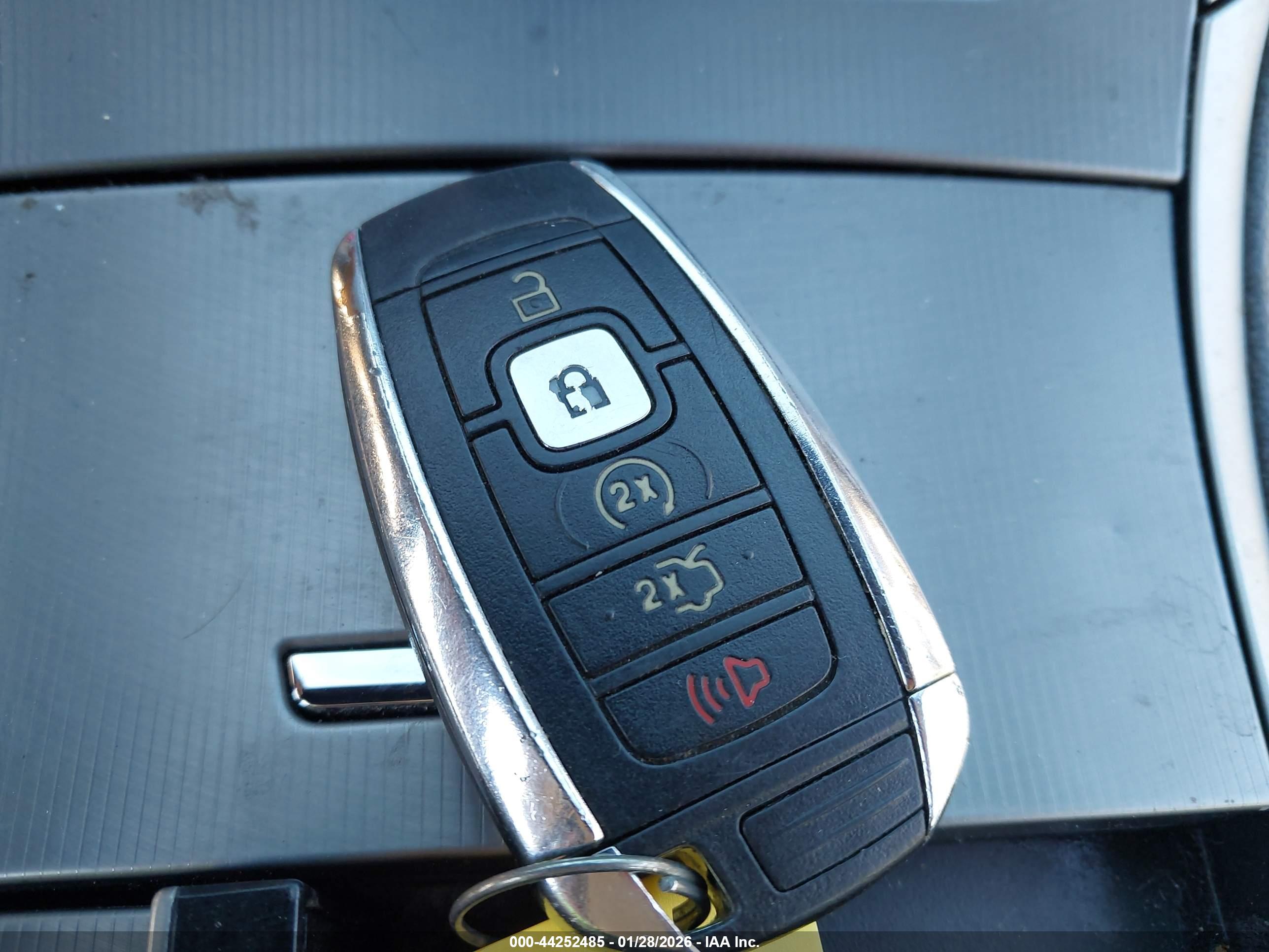 LINCOLN MKZ image 11