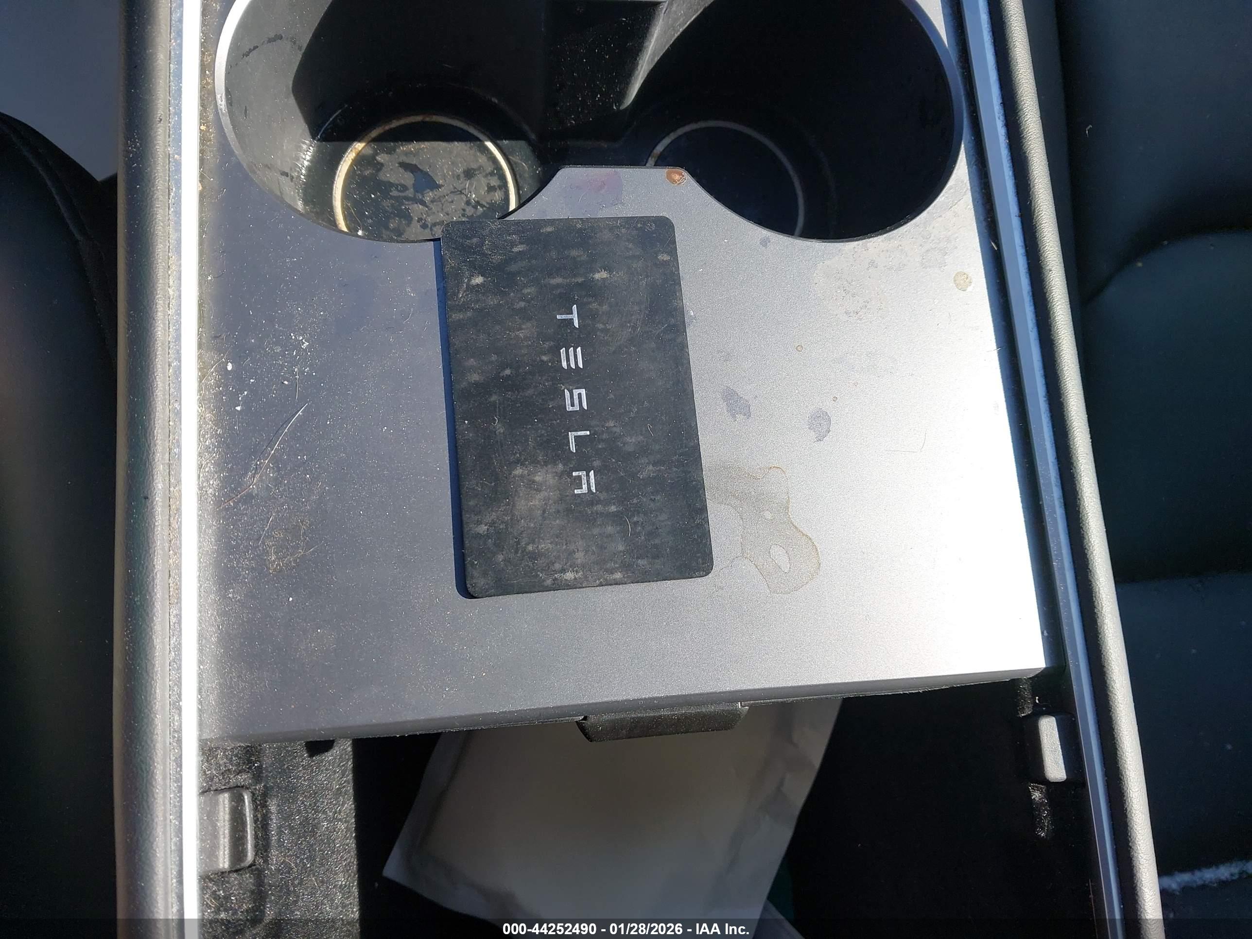 TESLA MODEL image 11