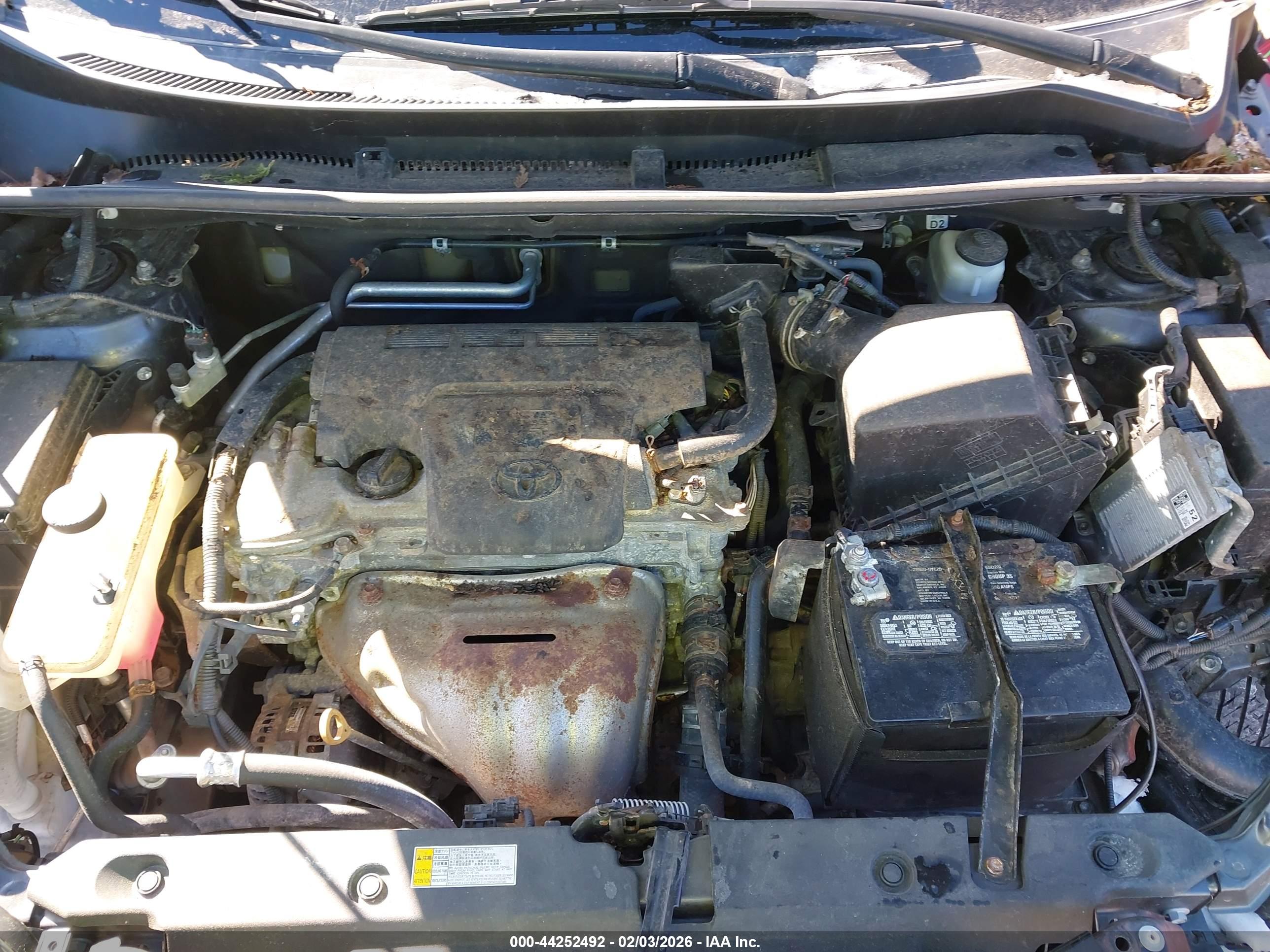 TOYOTA RAV4 image 10