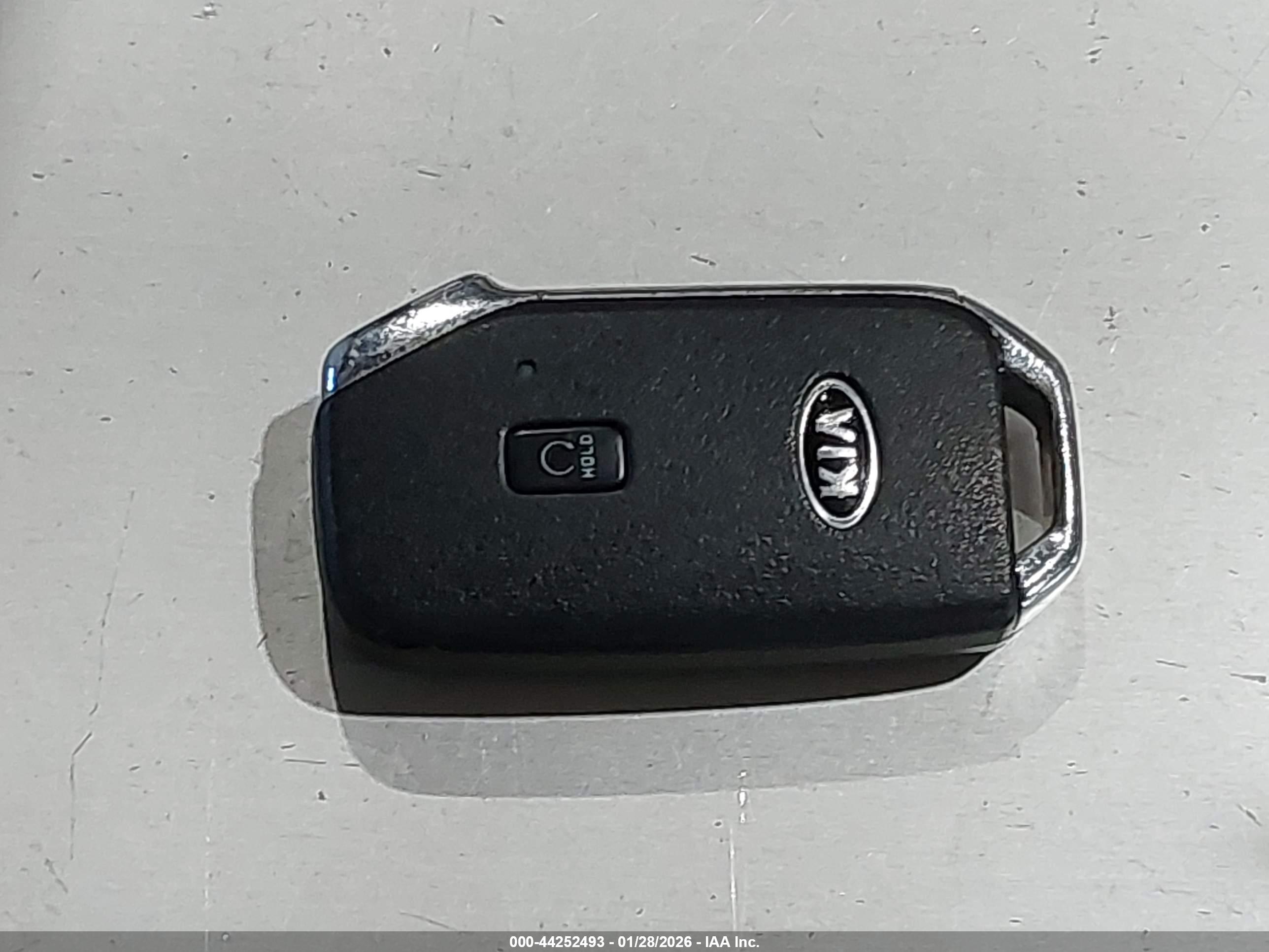 KIA K5 image 11