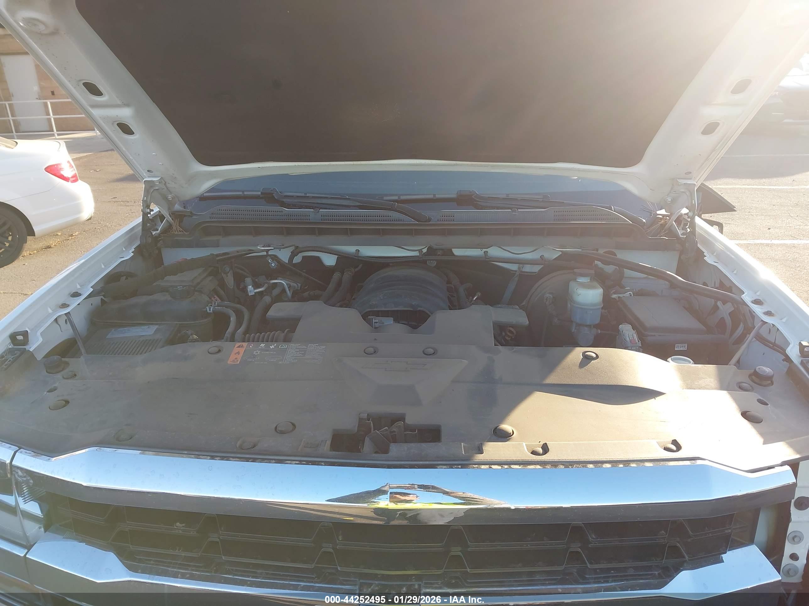 CHEVROLET SILVERADO image 10