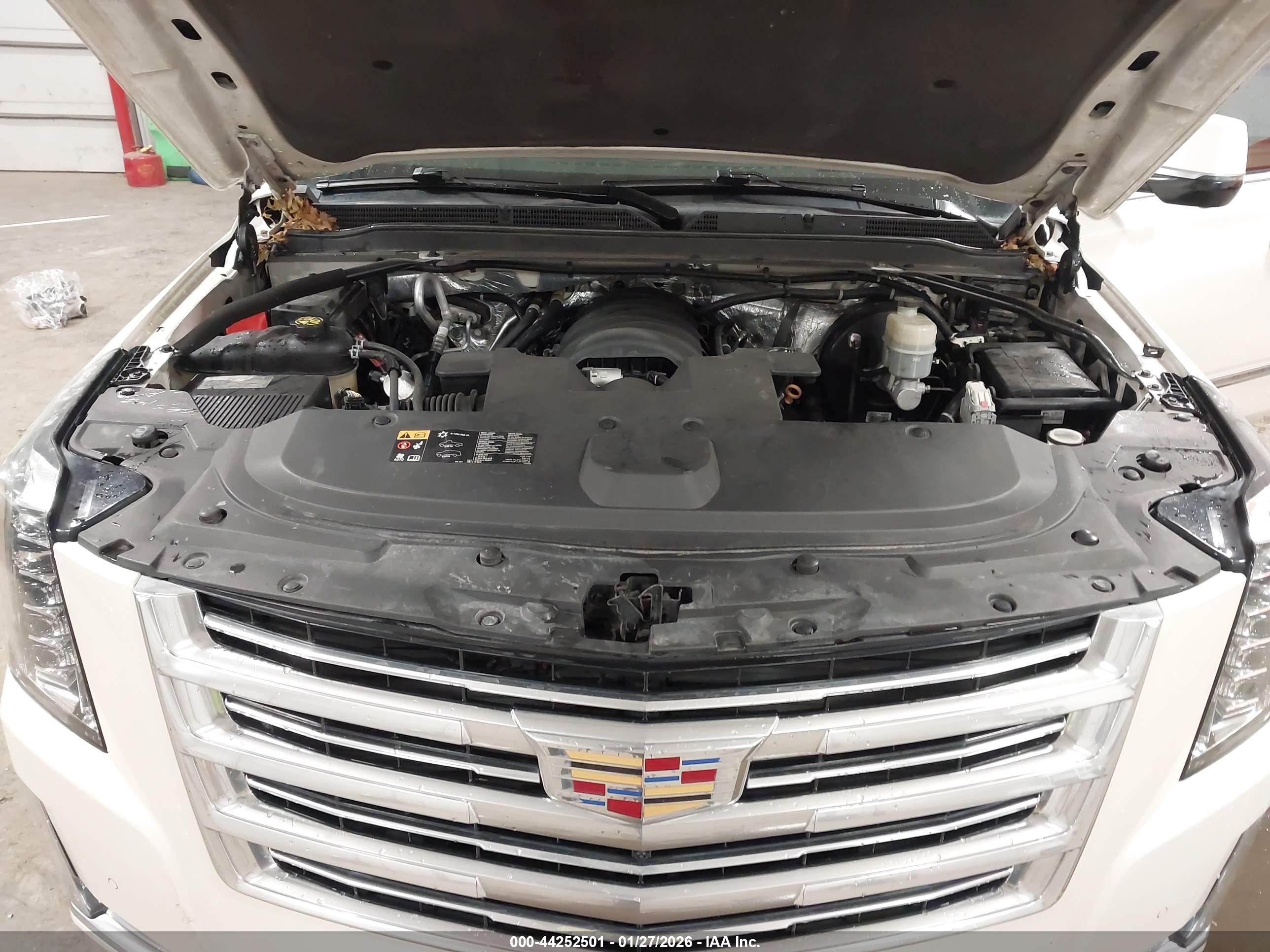 CADILLAC ESCALADE image 10