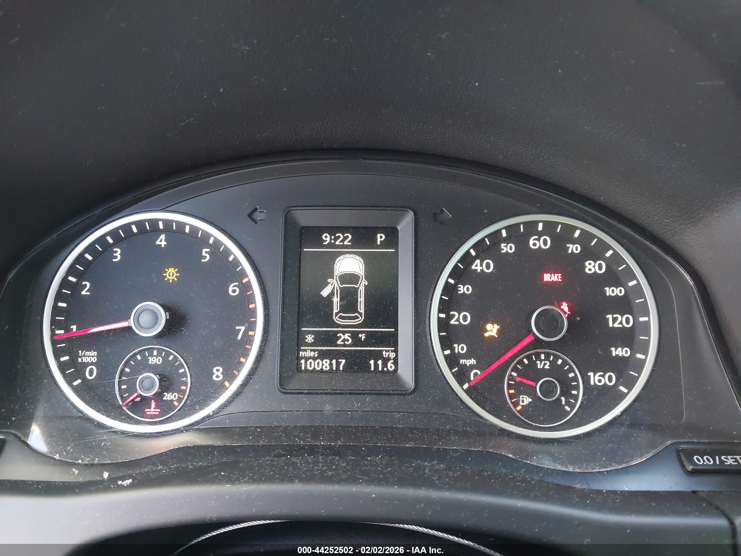 VOLKSWAGEN TIGUAN image 7