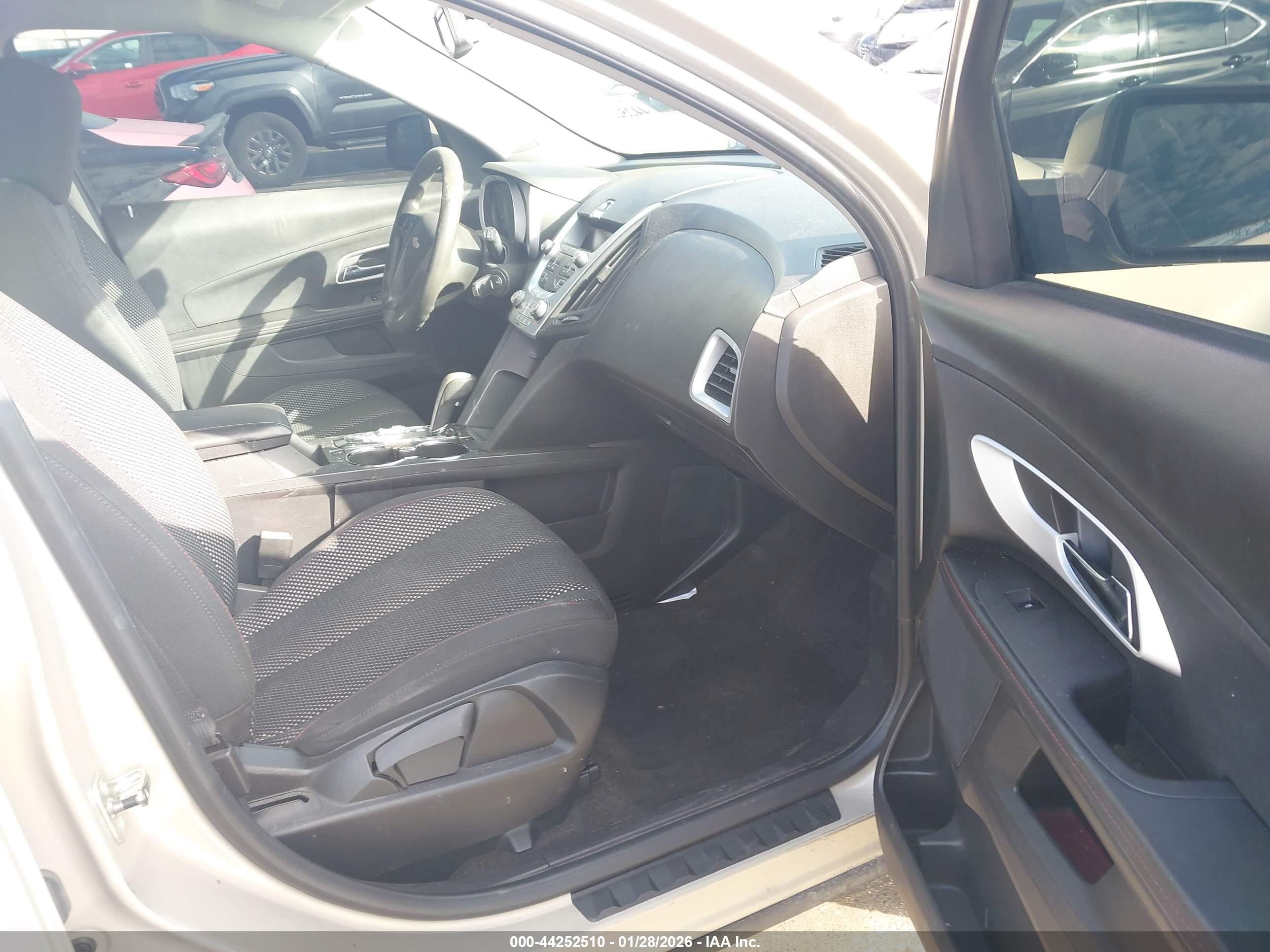 CHEVROLET EQUINOX image 5