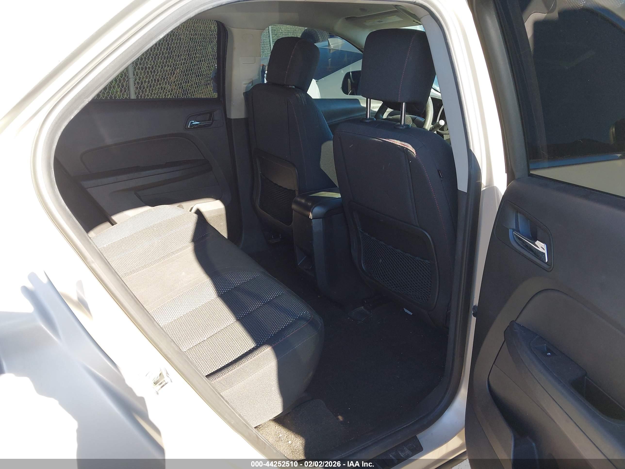 CHEVROLET EQUINOX image 8