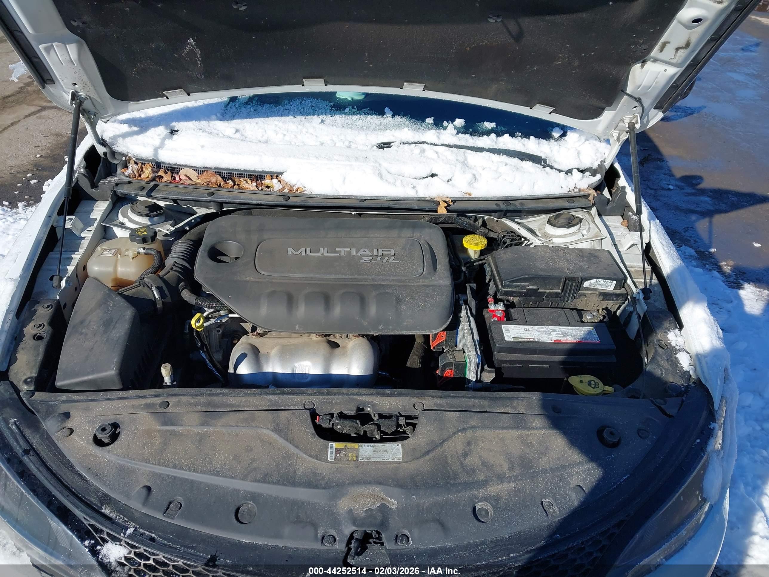 CHRYSLER 200 image 10