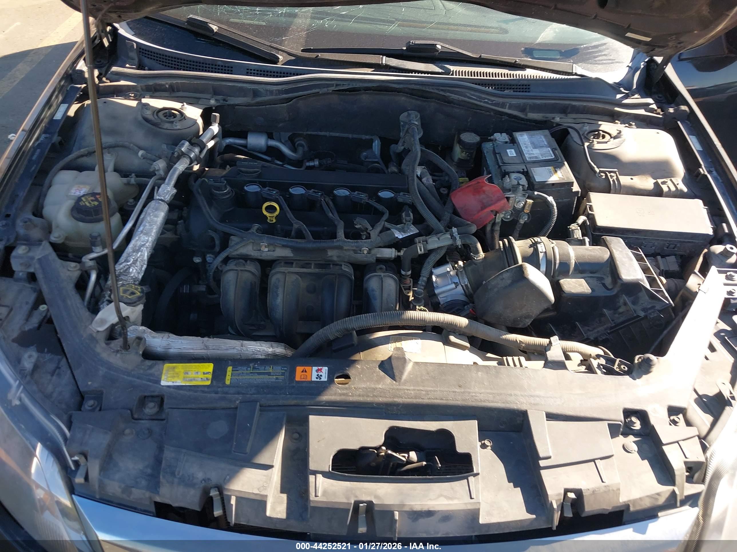FORD FUSION image 10