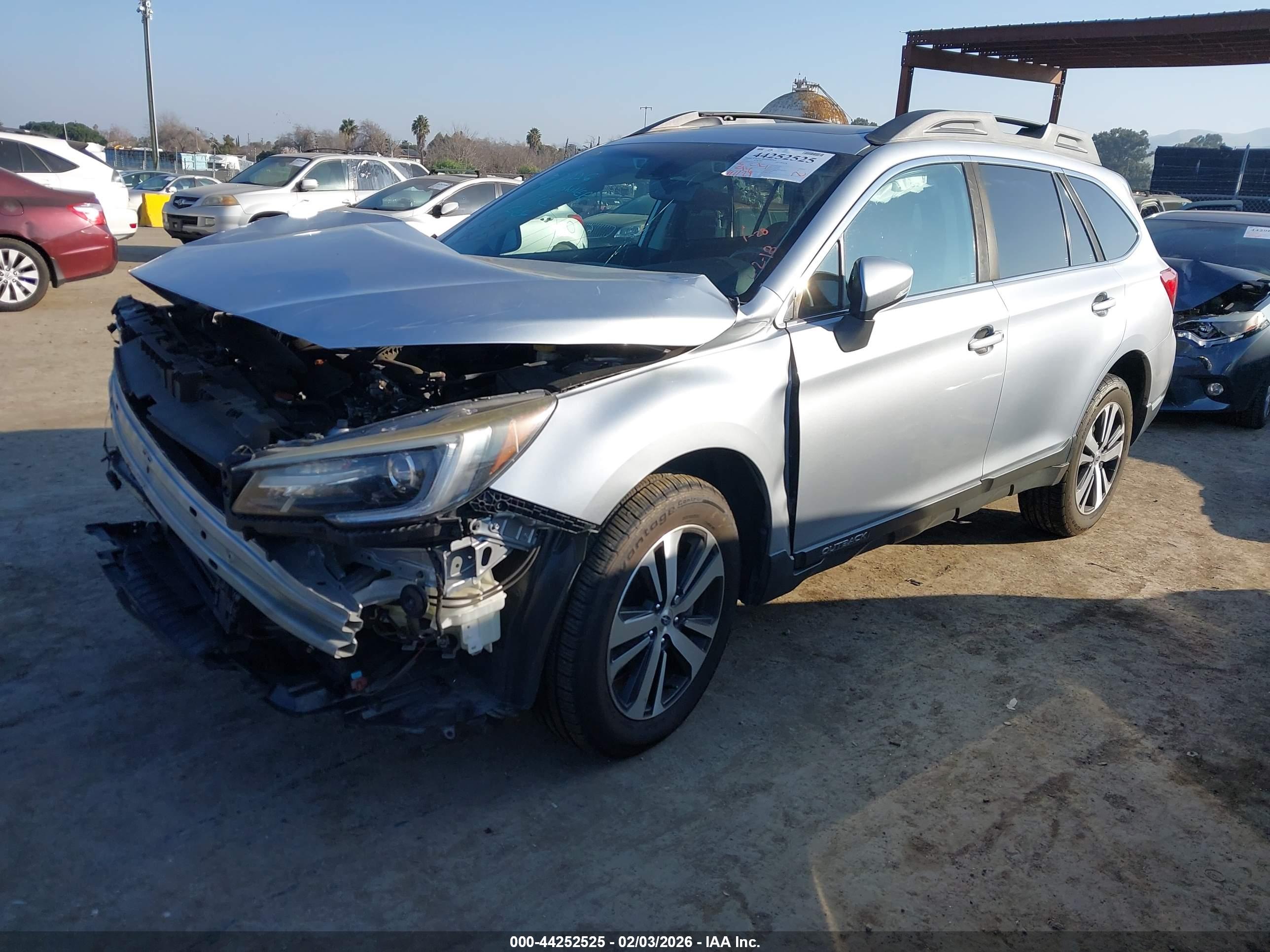 SUBARU OUTBACK image 2