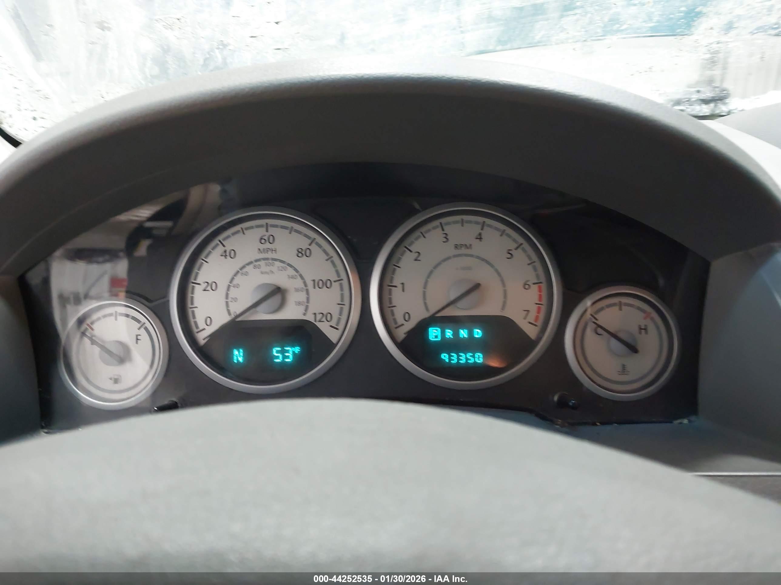 CHRYSLER TOWN image 7
