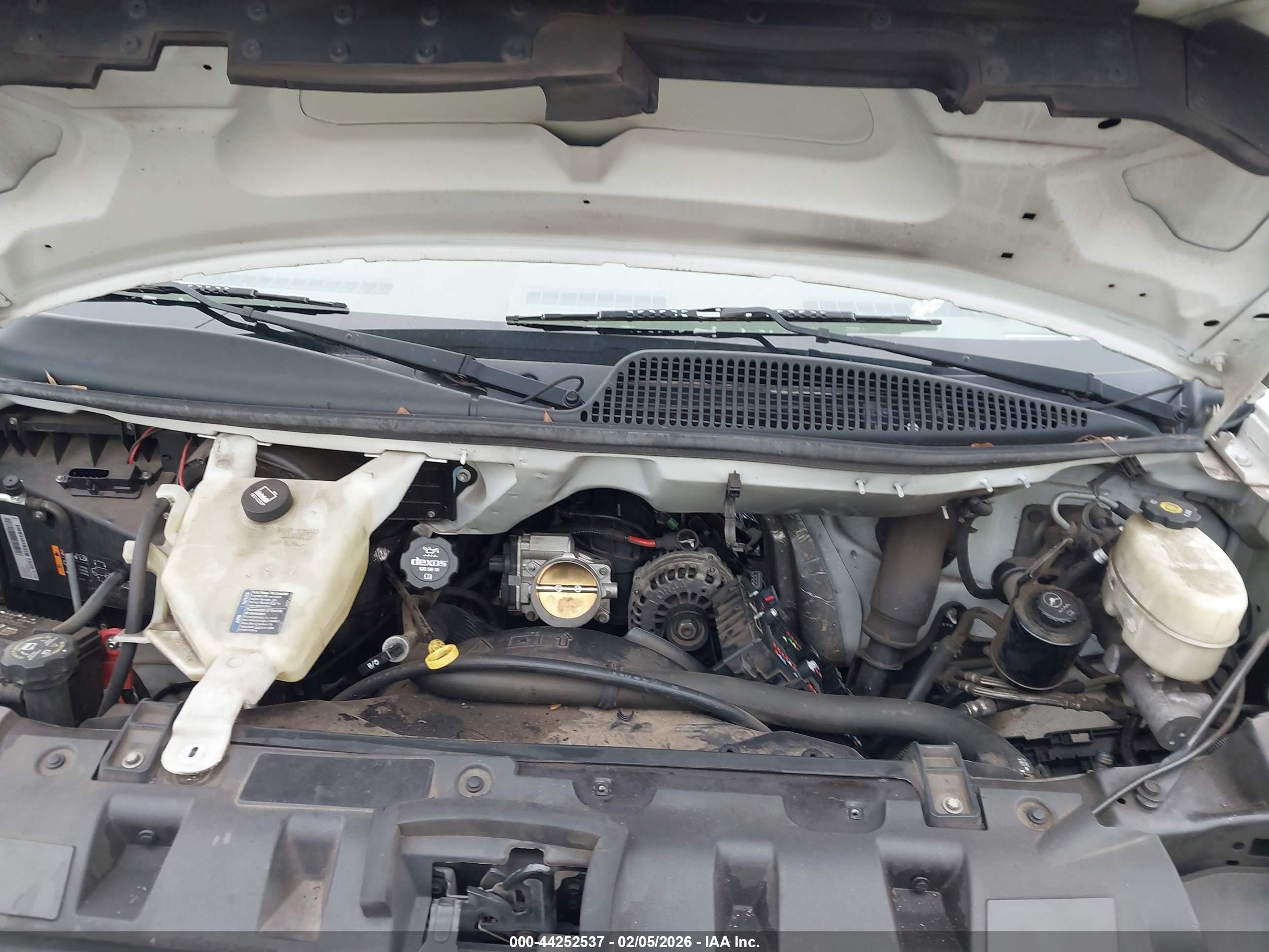 GMC SAVANA image 10
