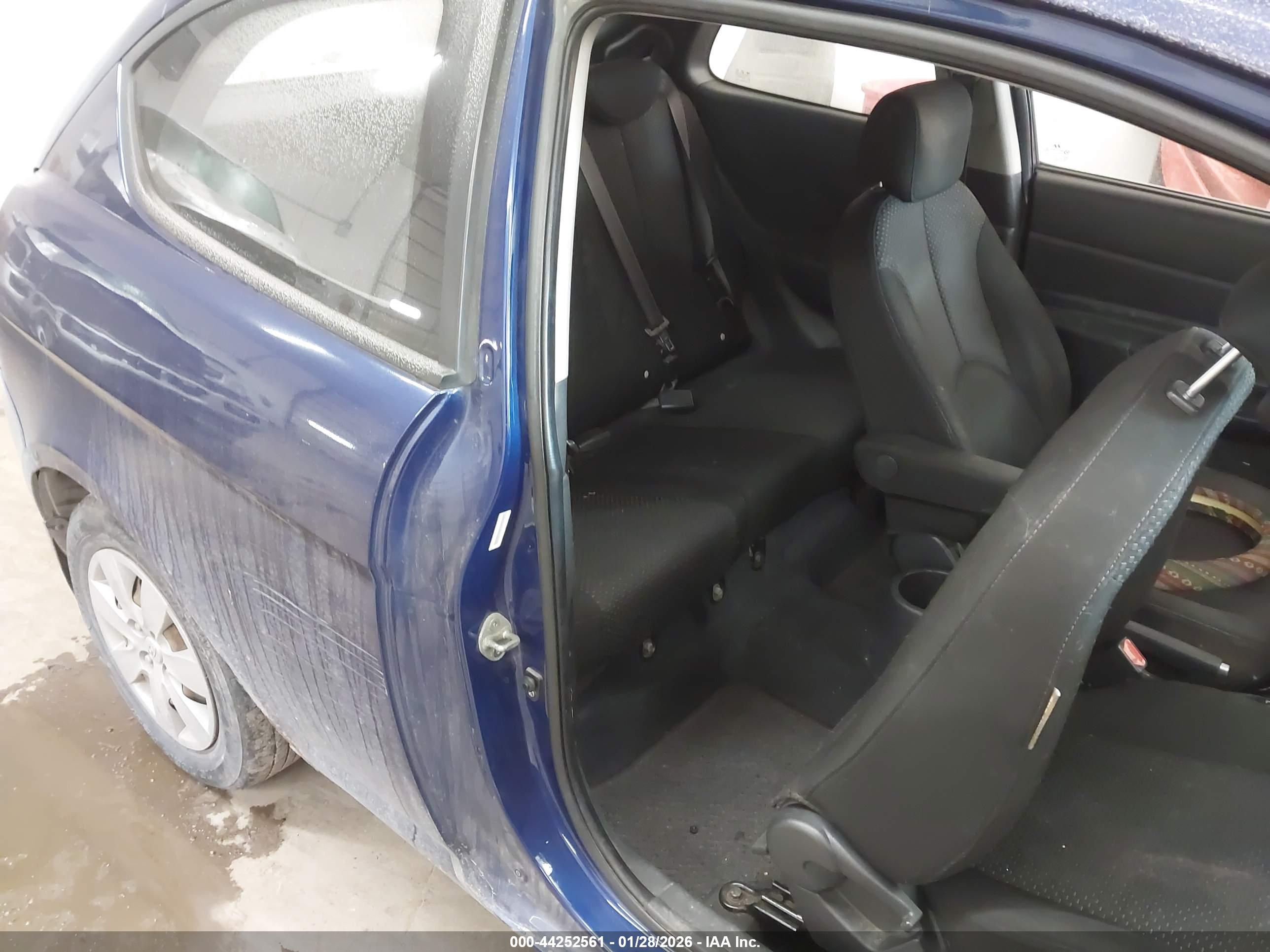 HYUNDAI ACCENT image 8