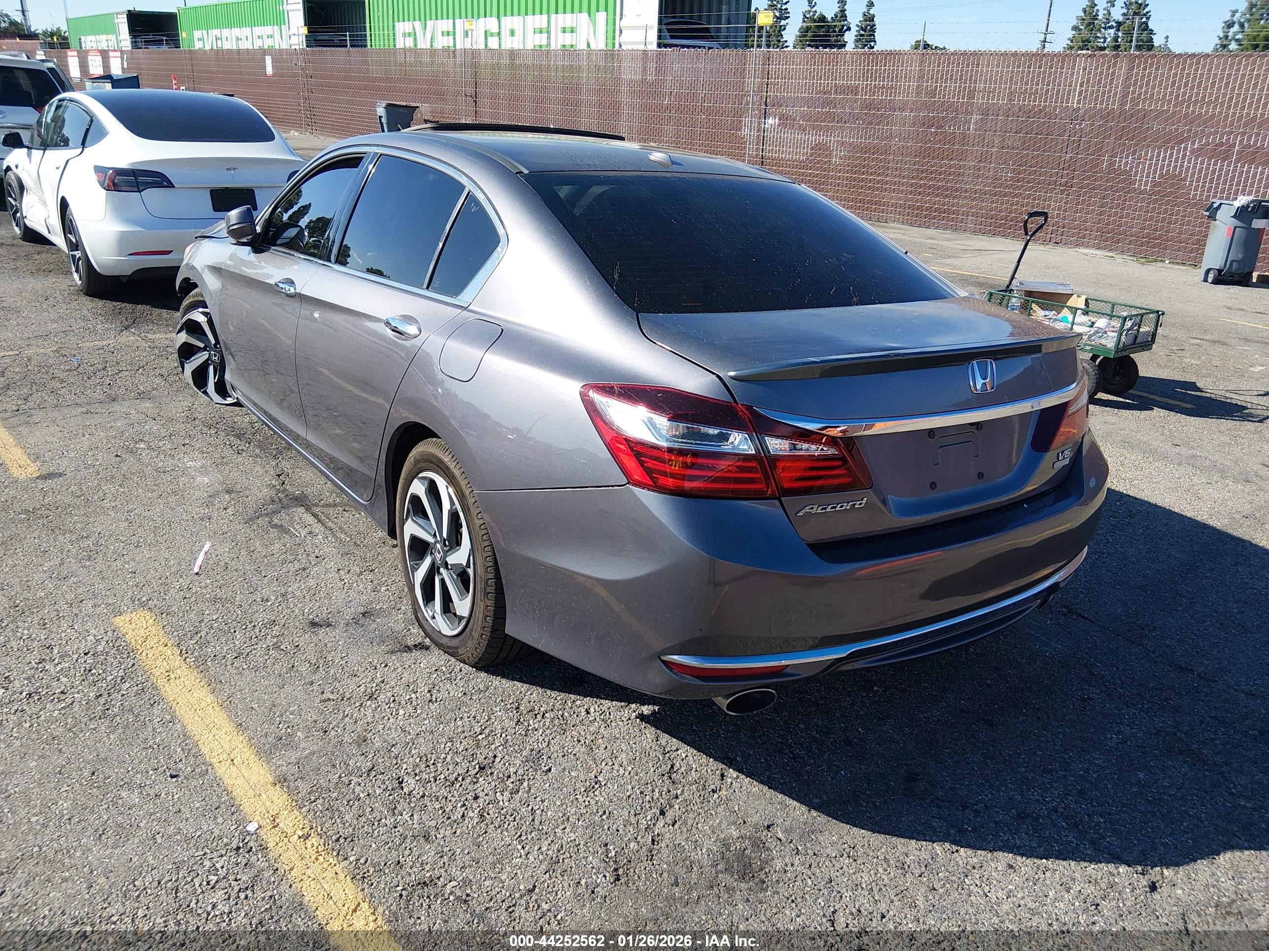 HONDA ACCORD image 3