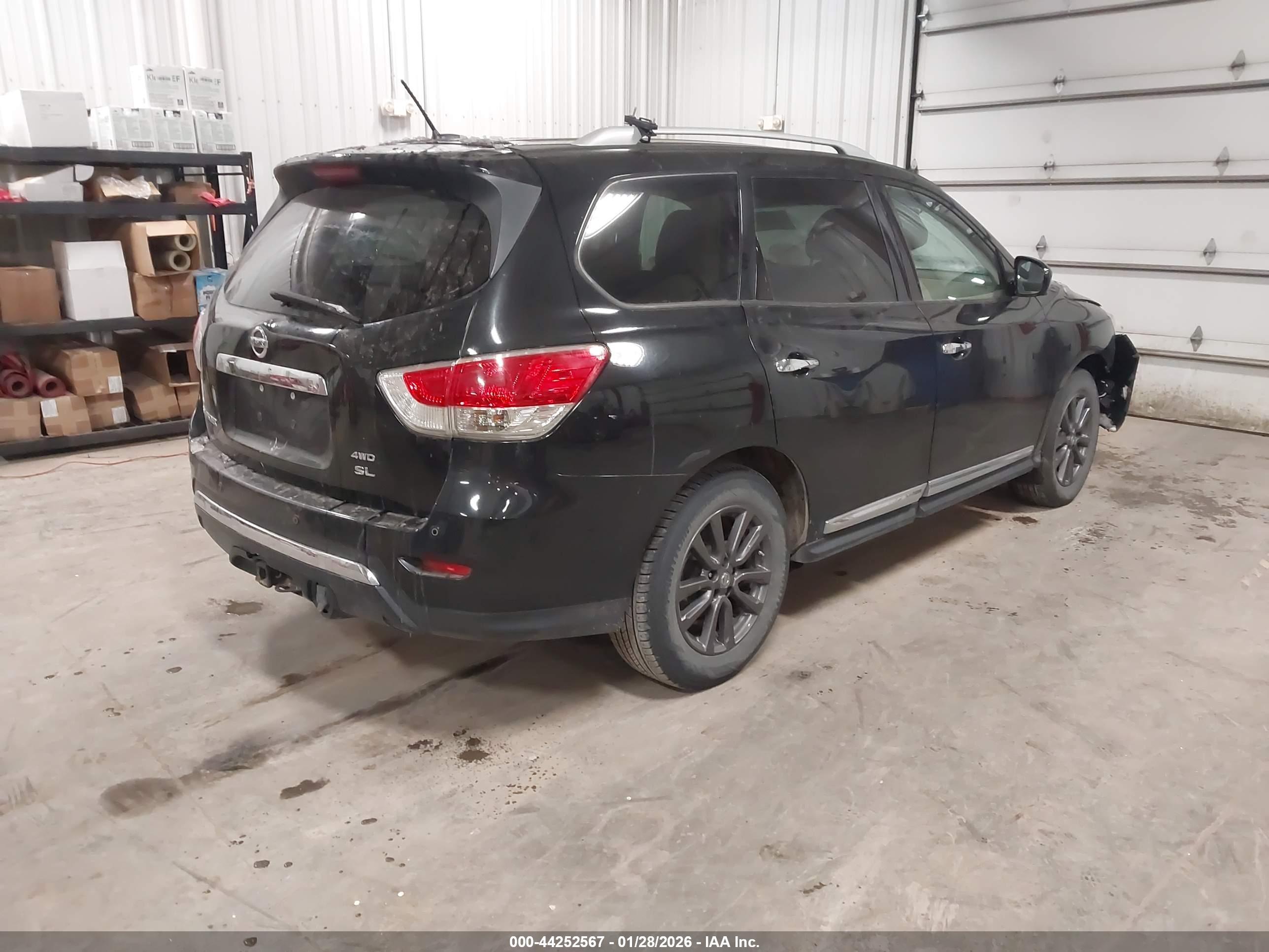 NISSAN PATHFINDER image 4