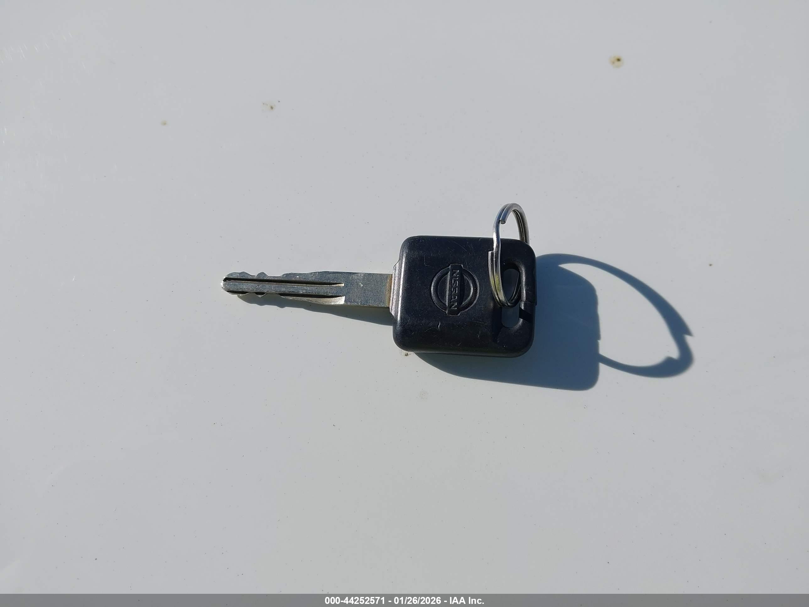 NISSAN VERSA image 11