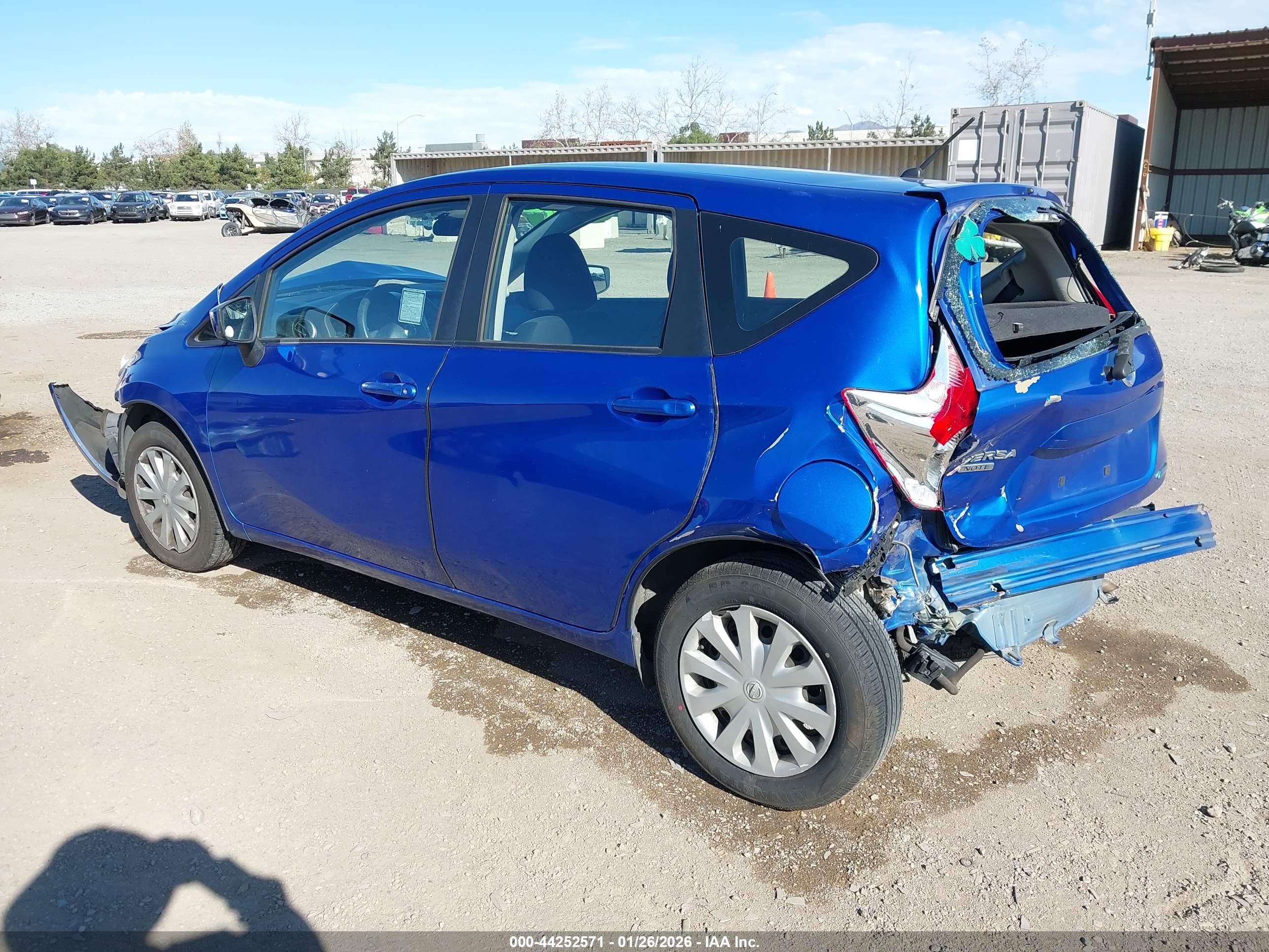 NISSAN VERSA image 3