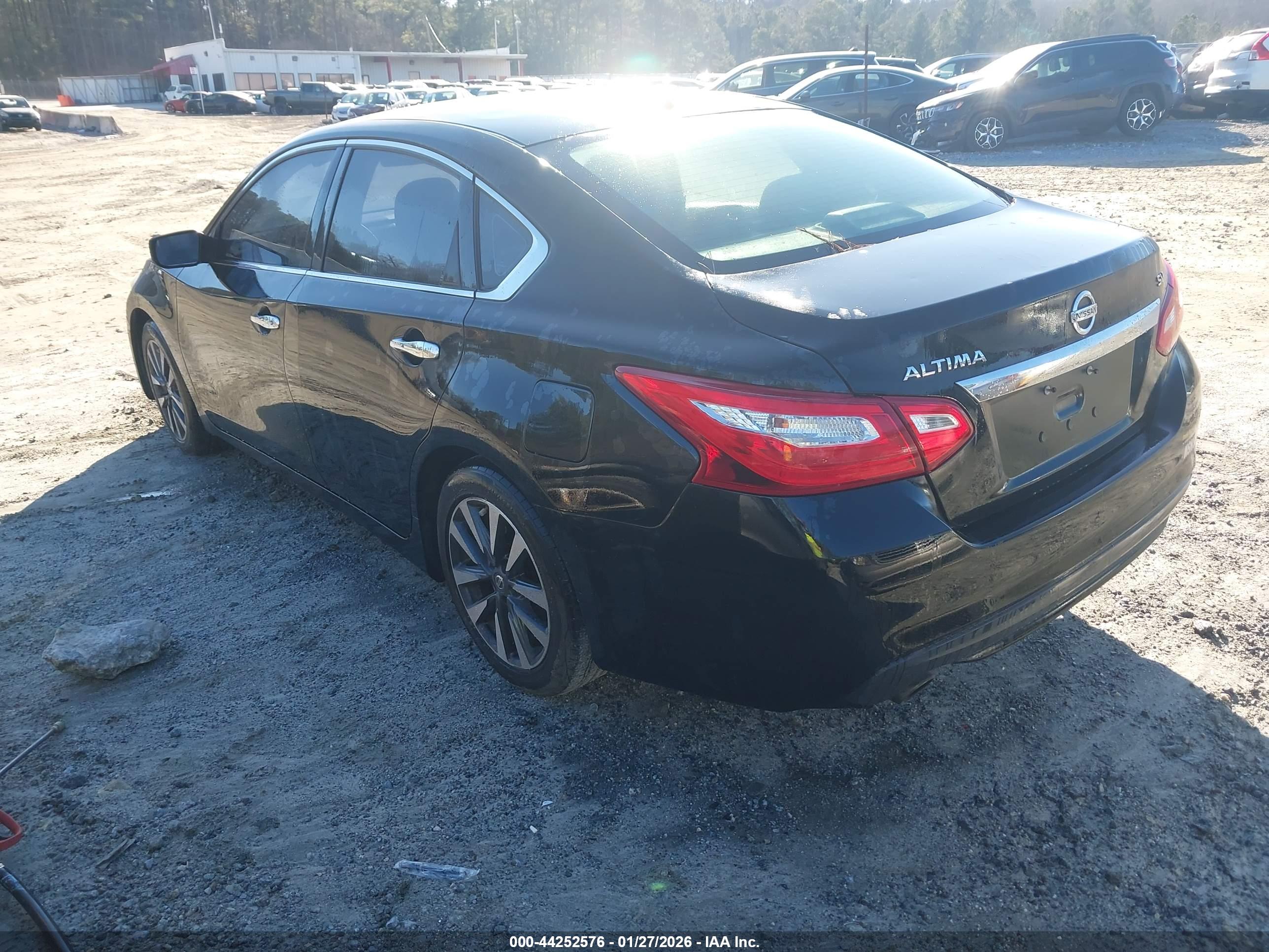NISSAN ALTIMA image 3