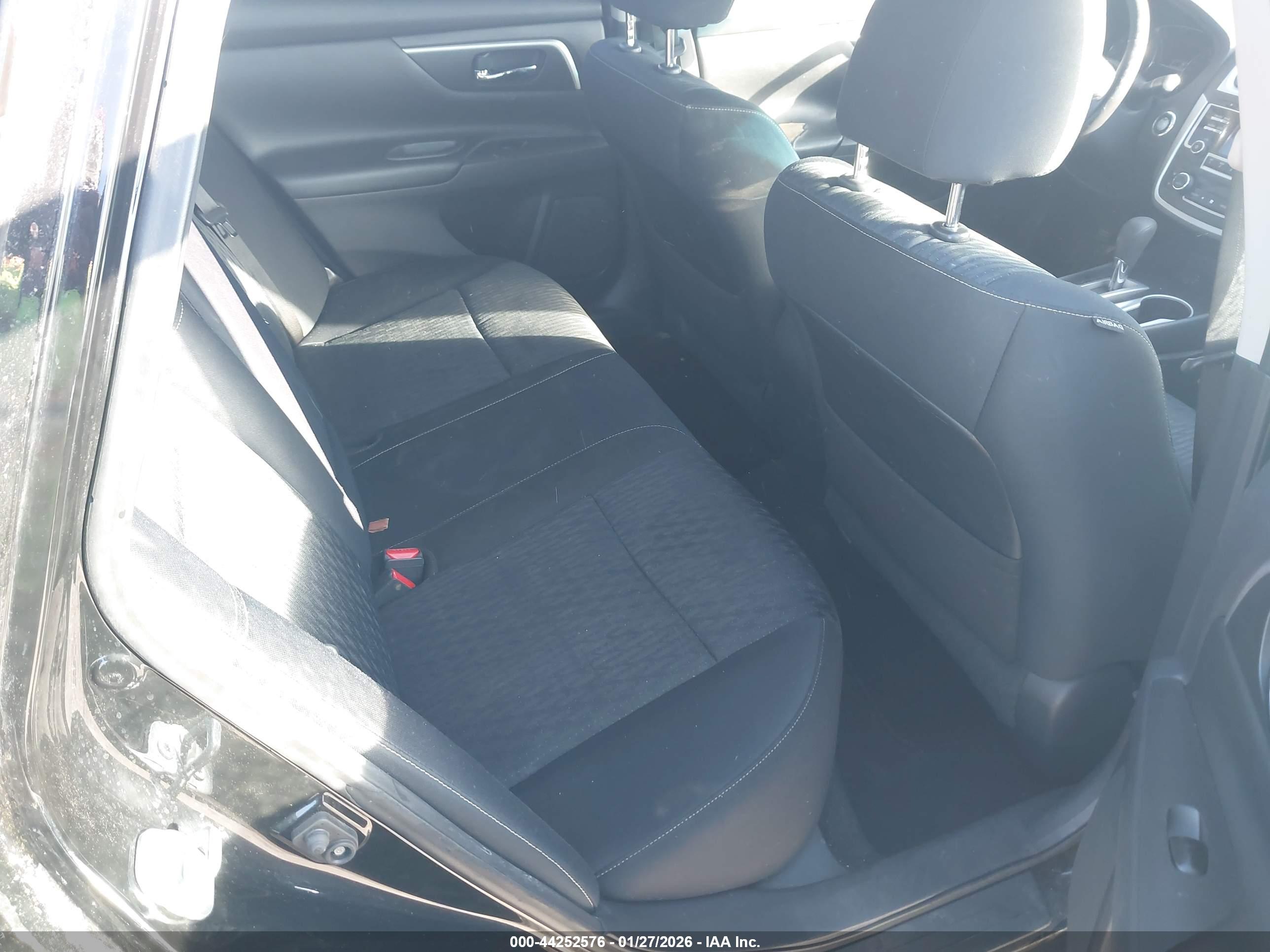 NISSAN ALTIMA image 8