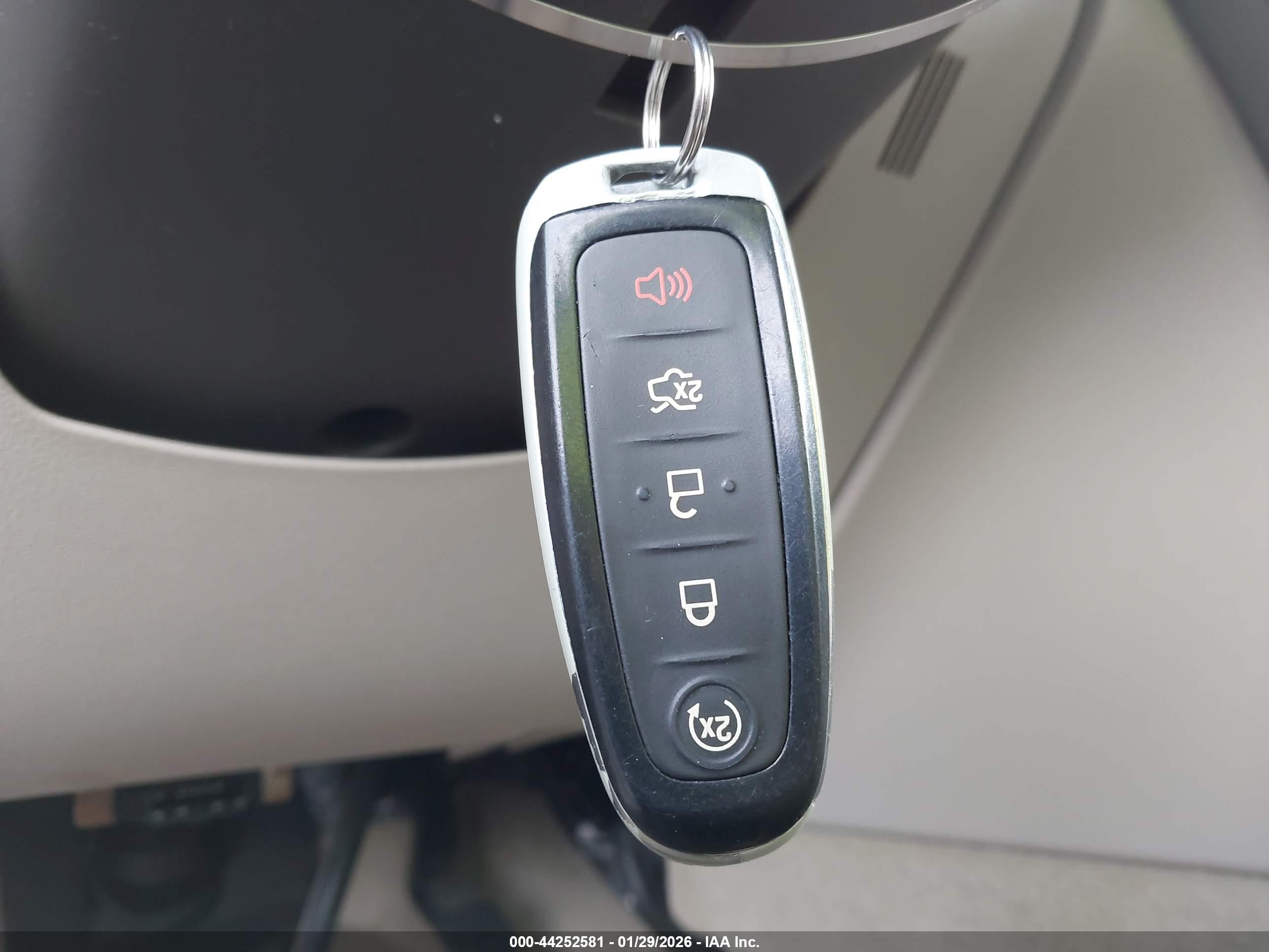 LINCOLN MKX image 11