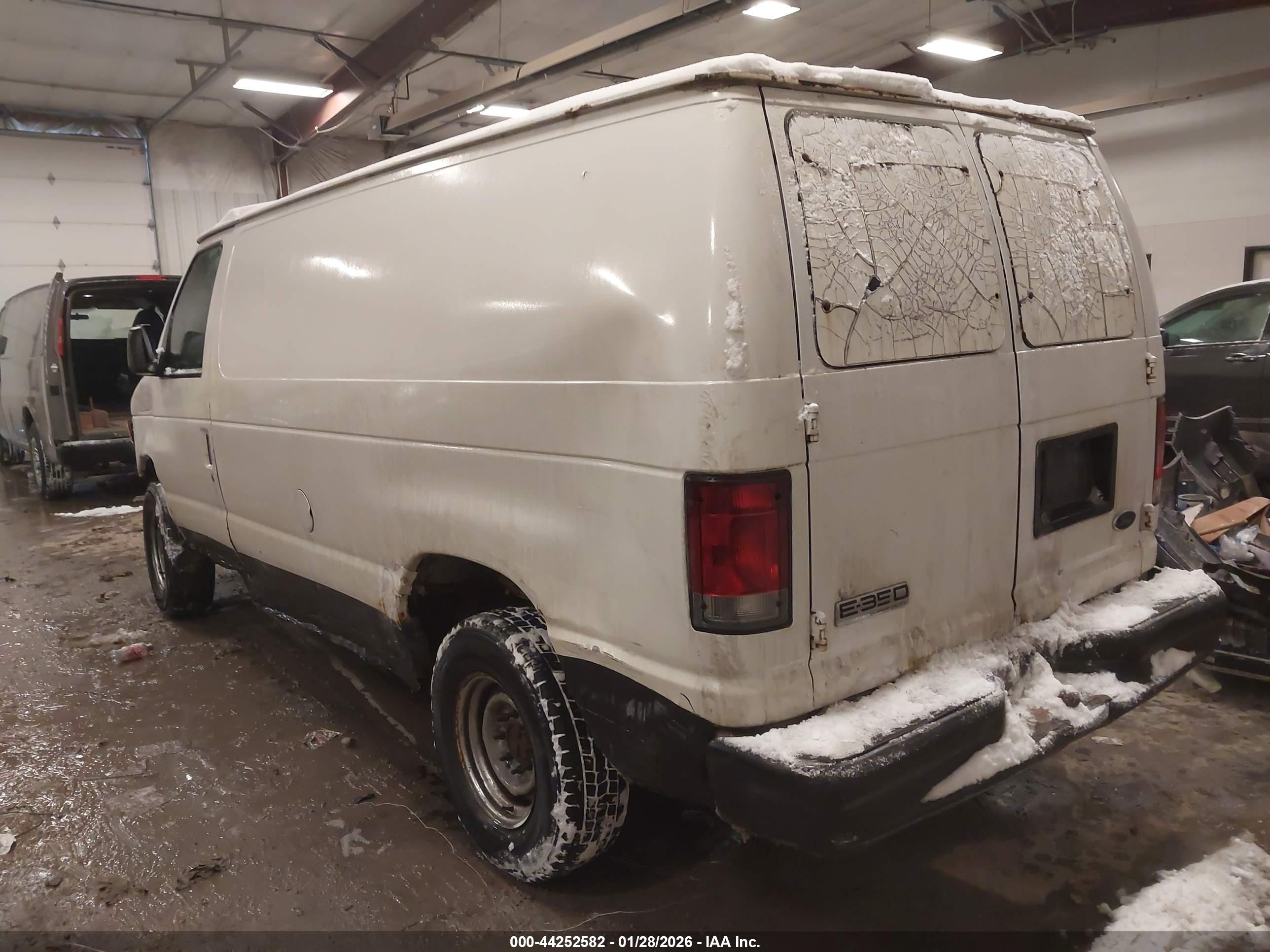FORD E-350 image 3