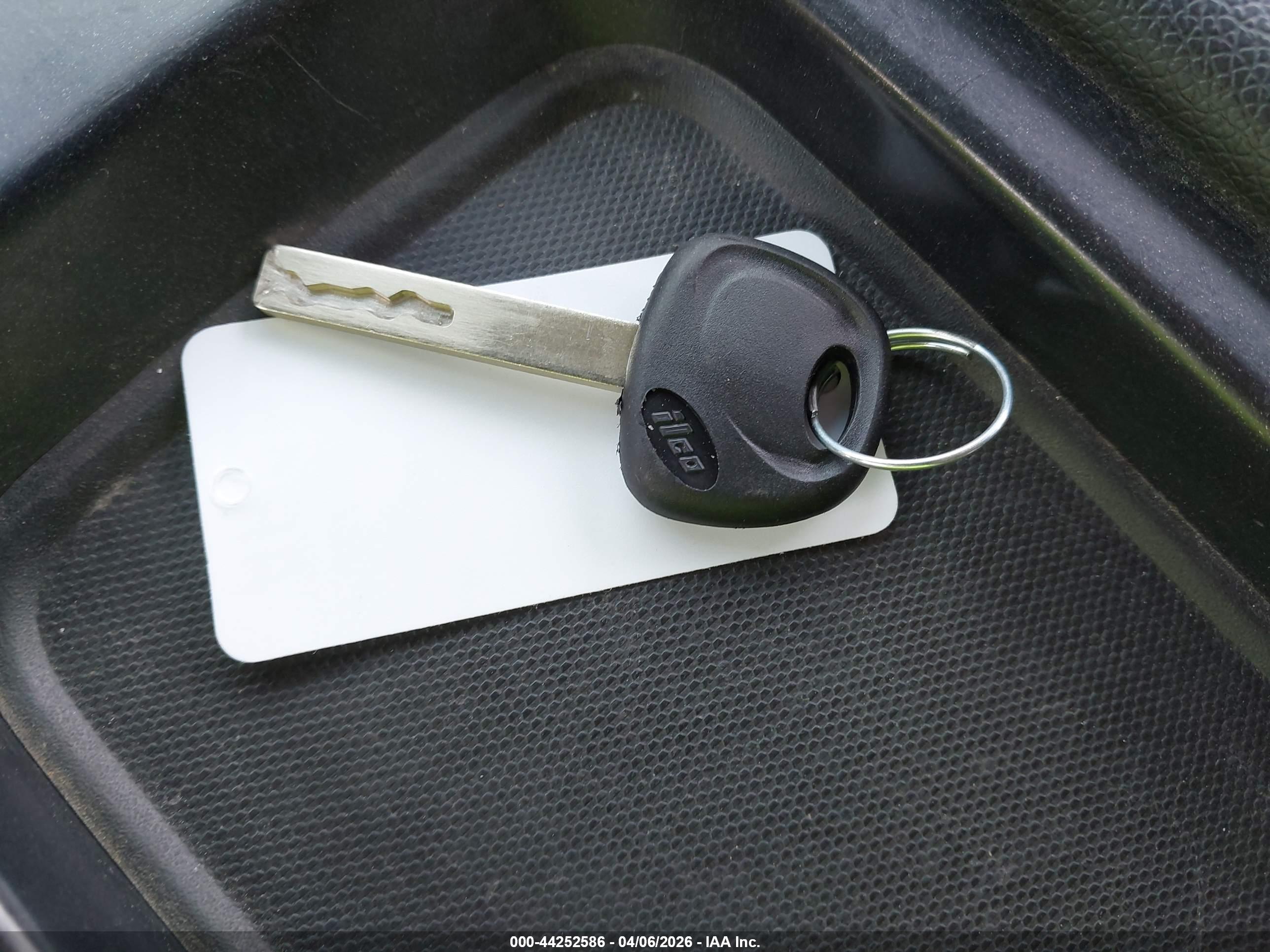 KIA RIO image 11