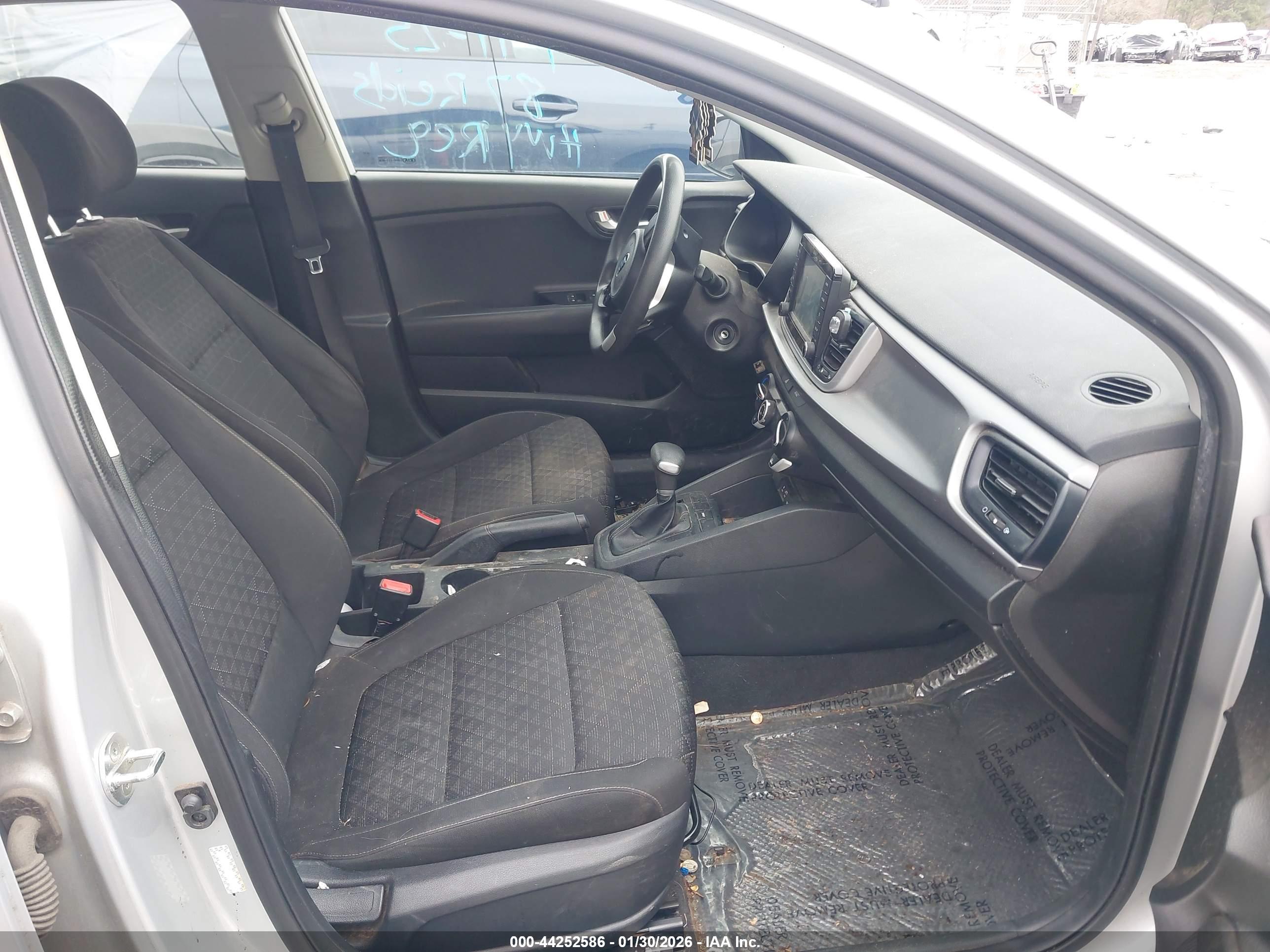 KIA RIO image 5