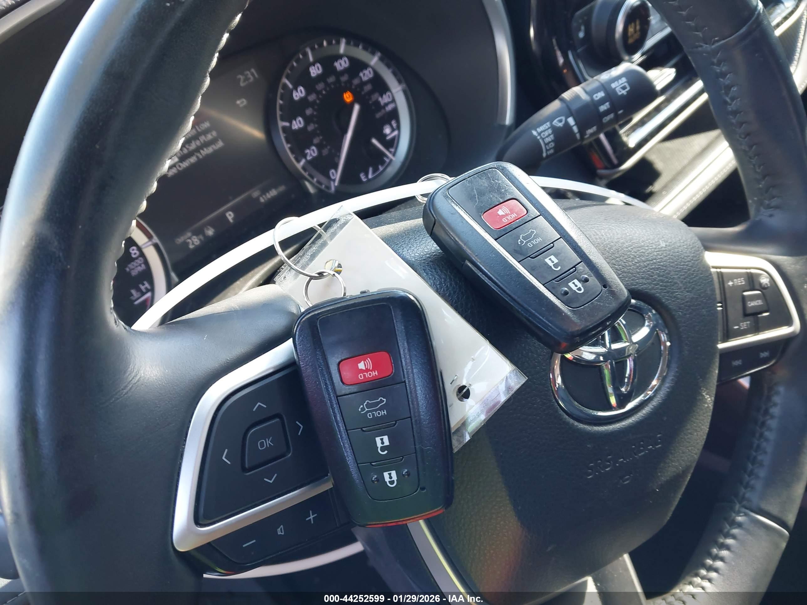 TOYOTA HIGHLANDER image 11