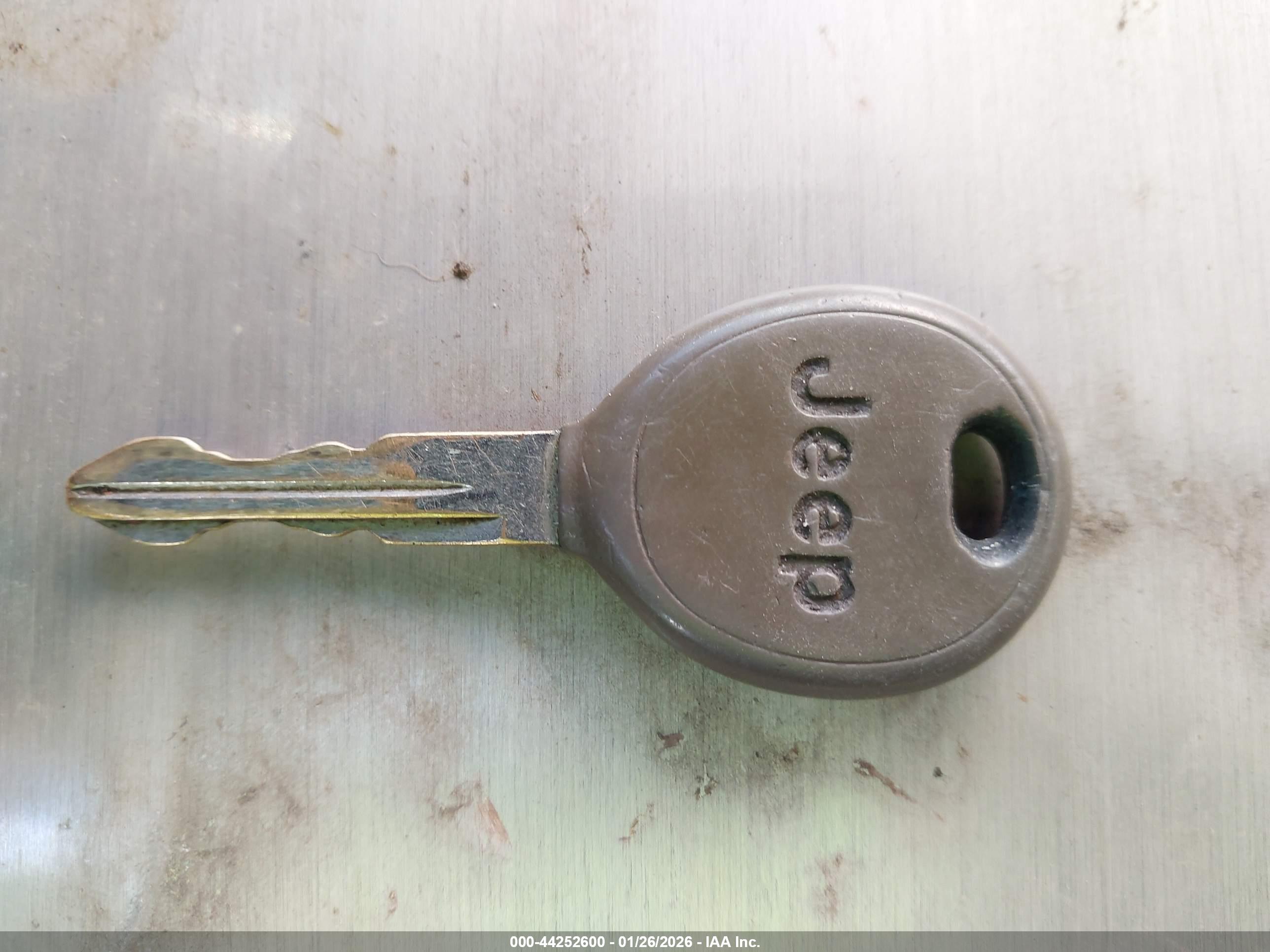 JEEP LIBERTY image 11