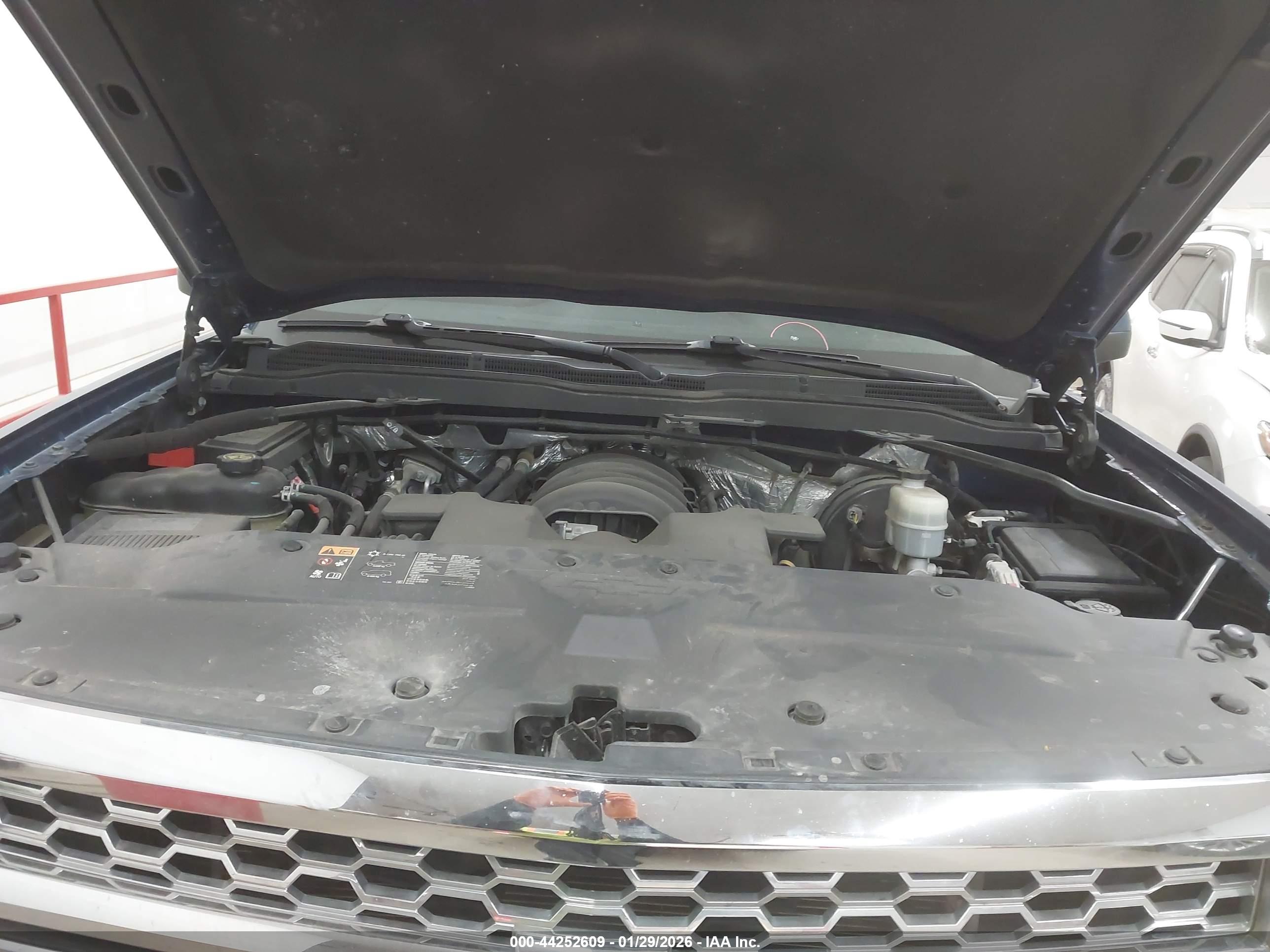 CHEVROLET SILVERADO image 10