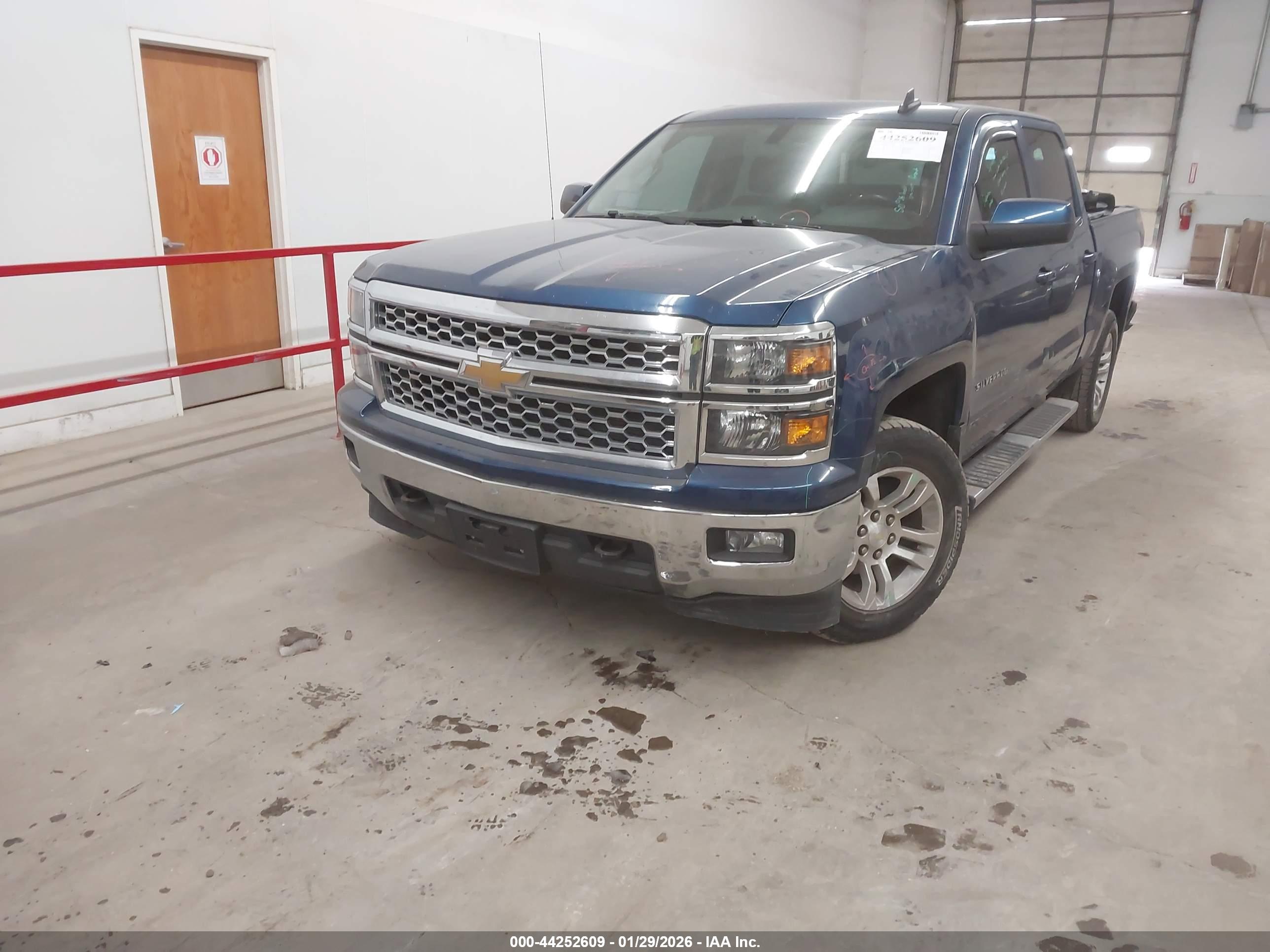 CHEVROLET SILVERADO image 2