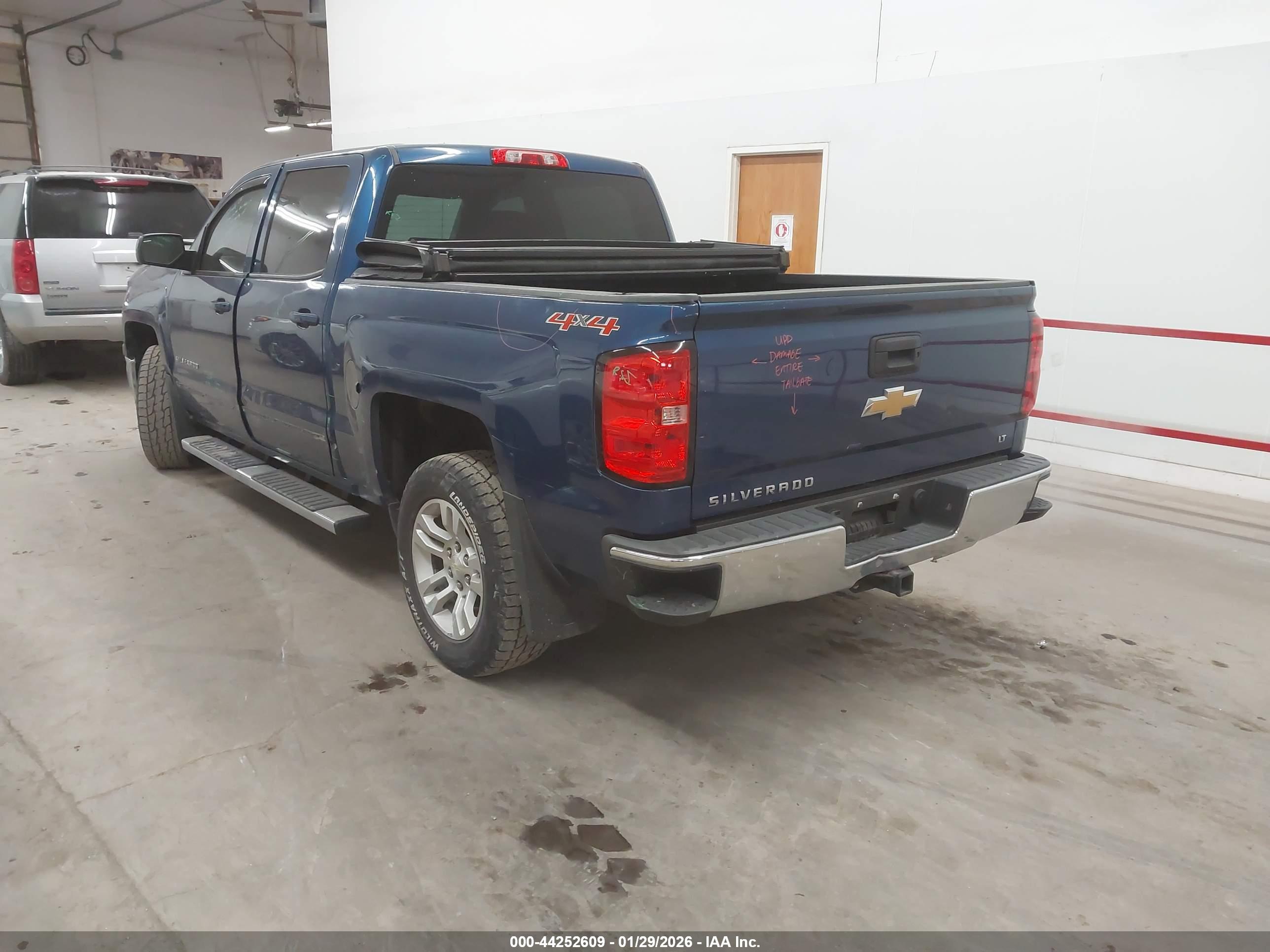 CHEVROLET SILVERADO image 3