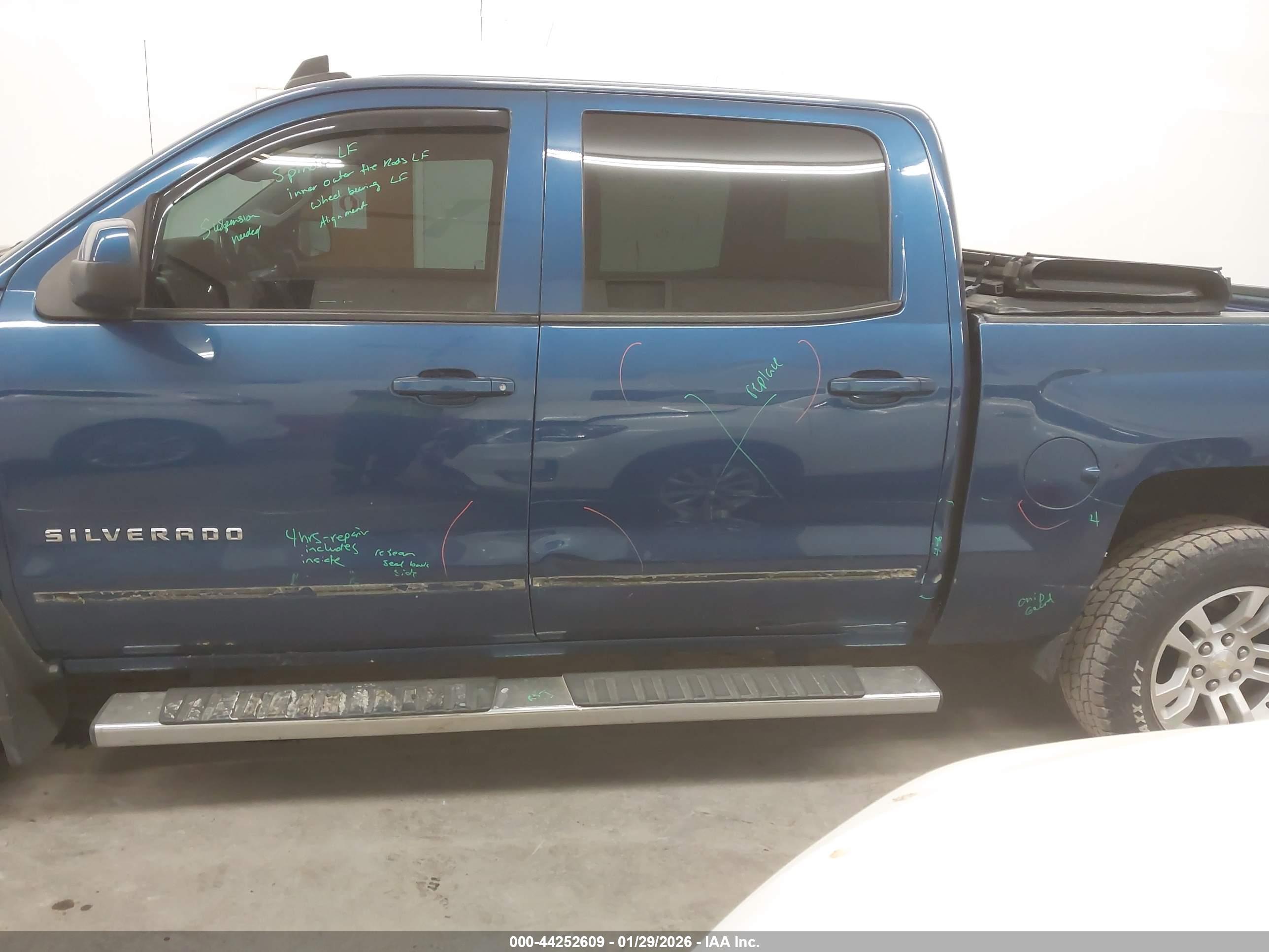 CHEVROLET SILVERADO image 6