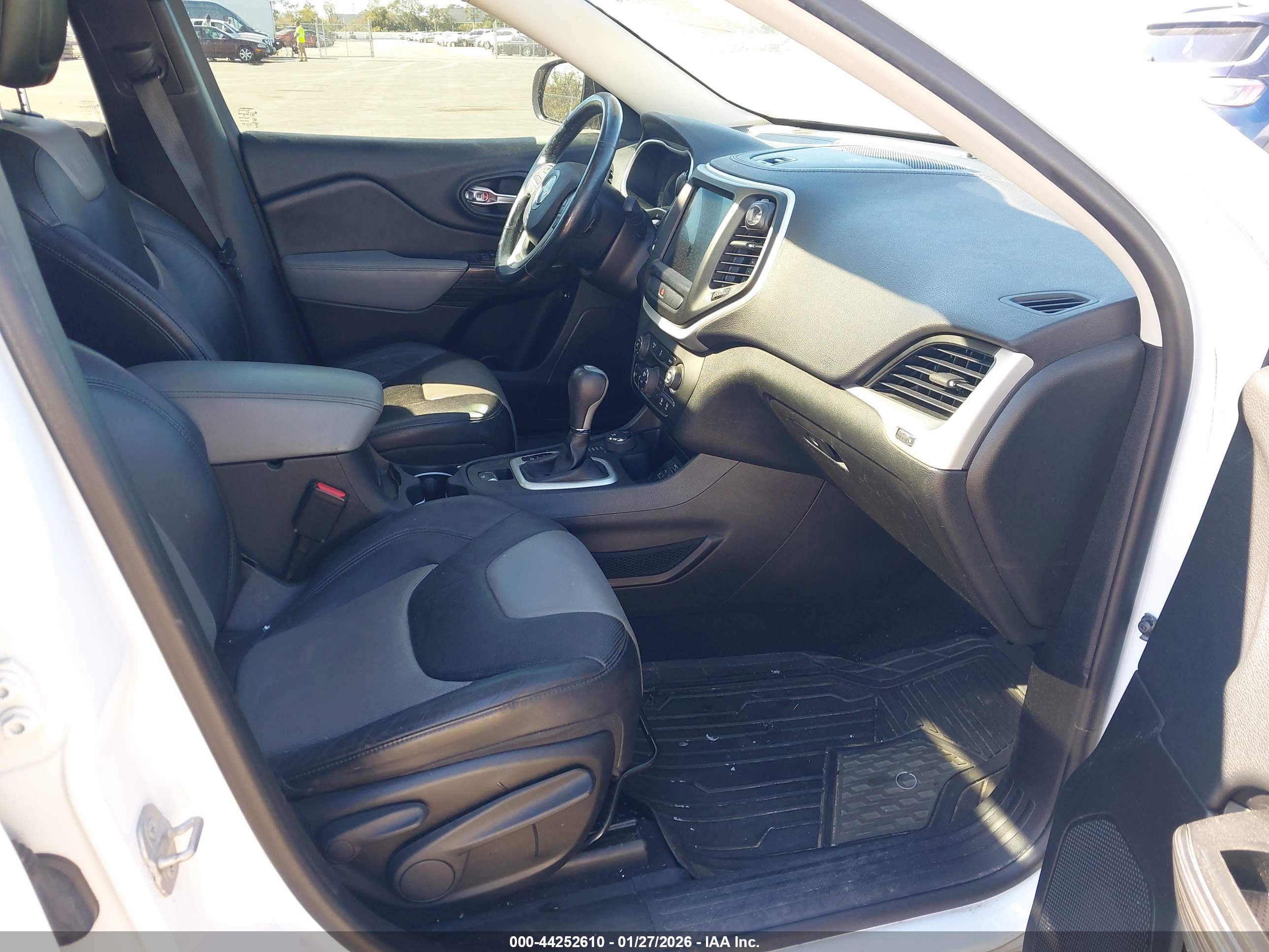 JEEP CHEROKEE image 5