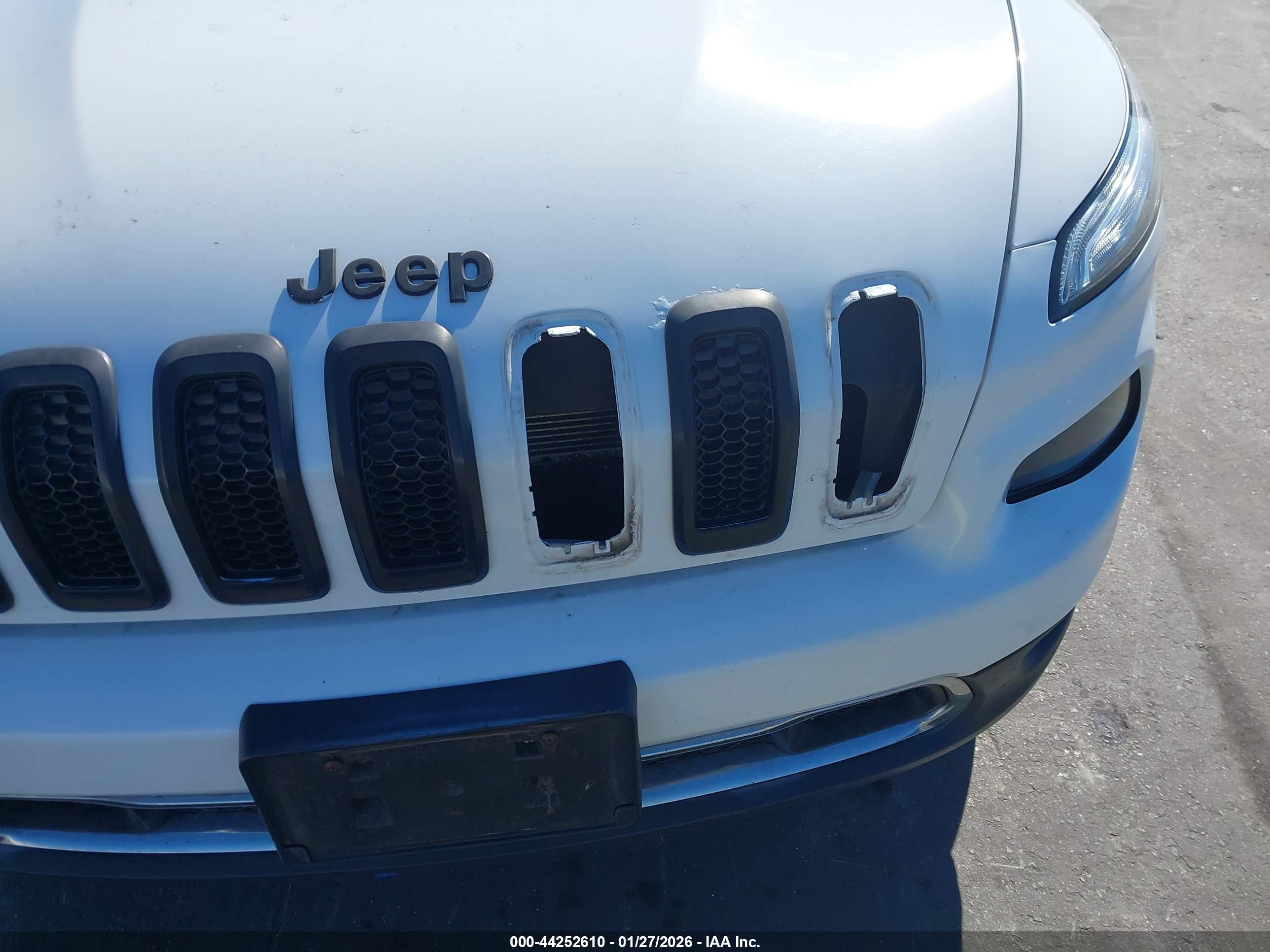 JEEP CHEROKEE image 6