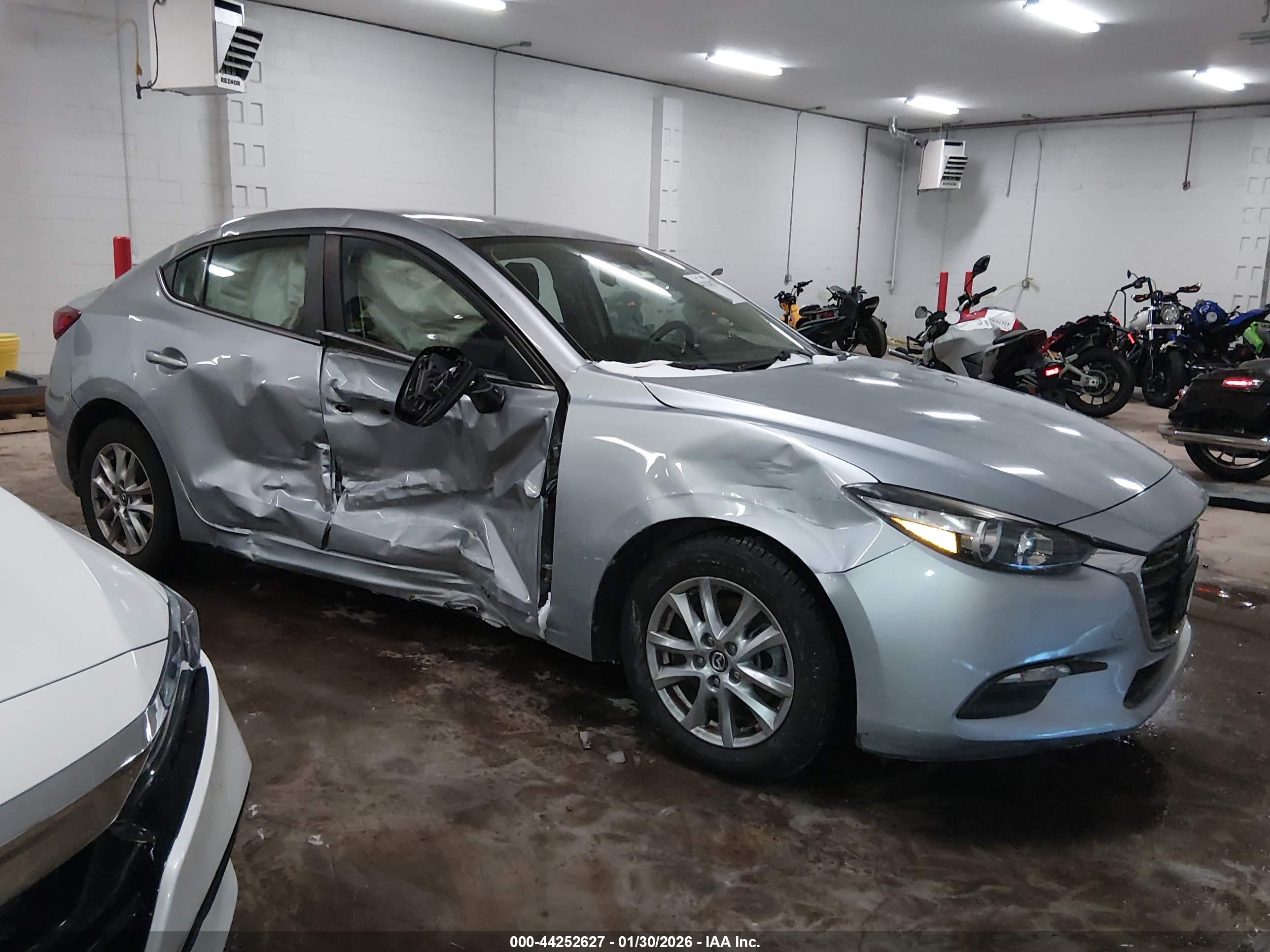 MAZDA MAZDA3 image 6