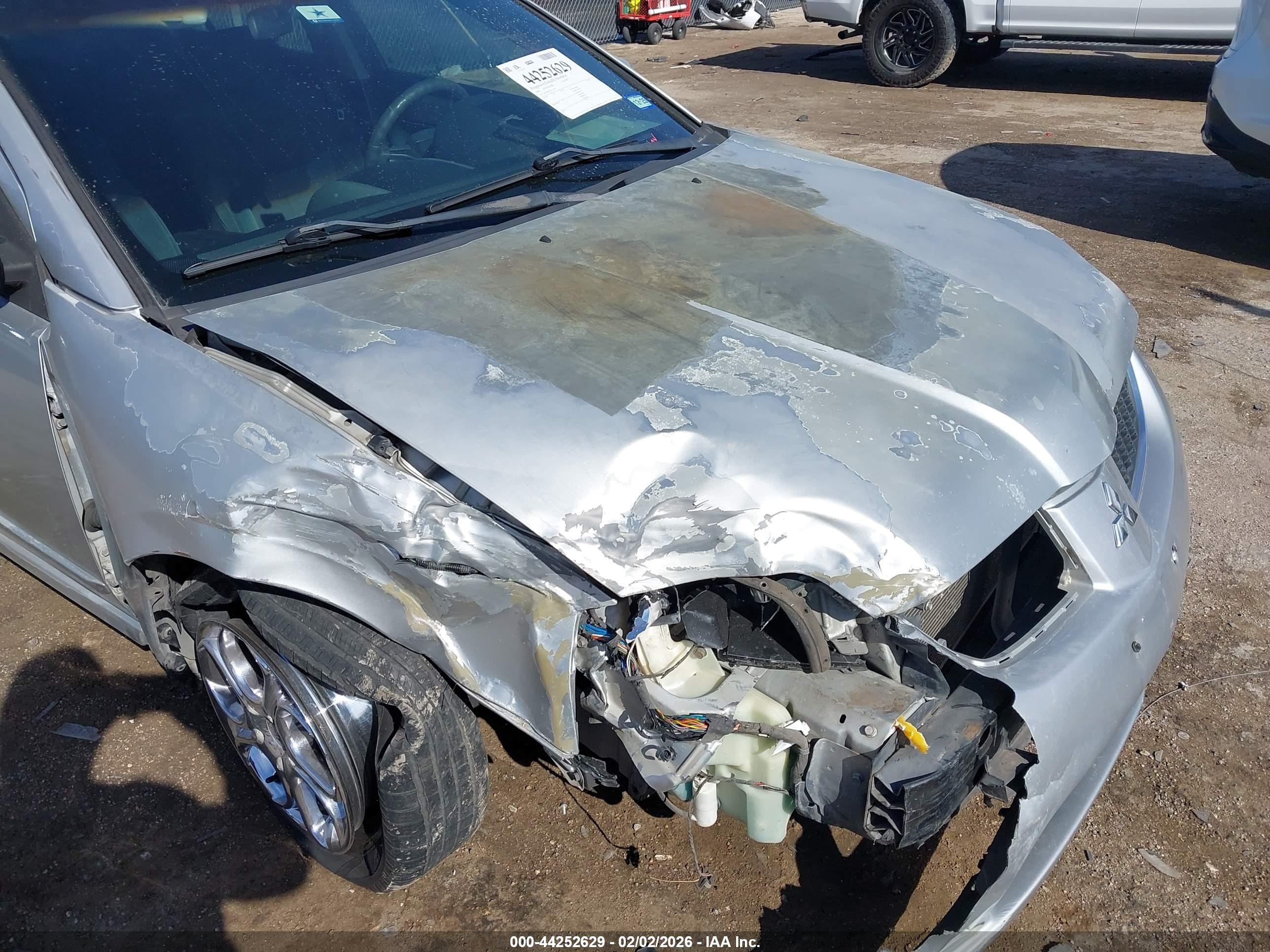 MITSUBISHI GALANT image 6