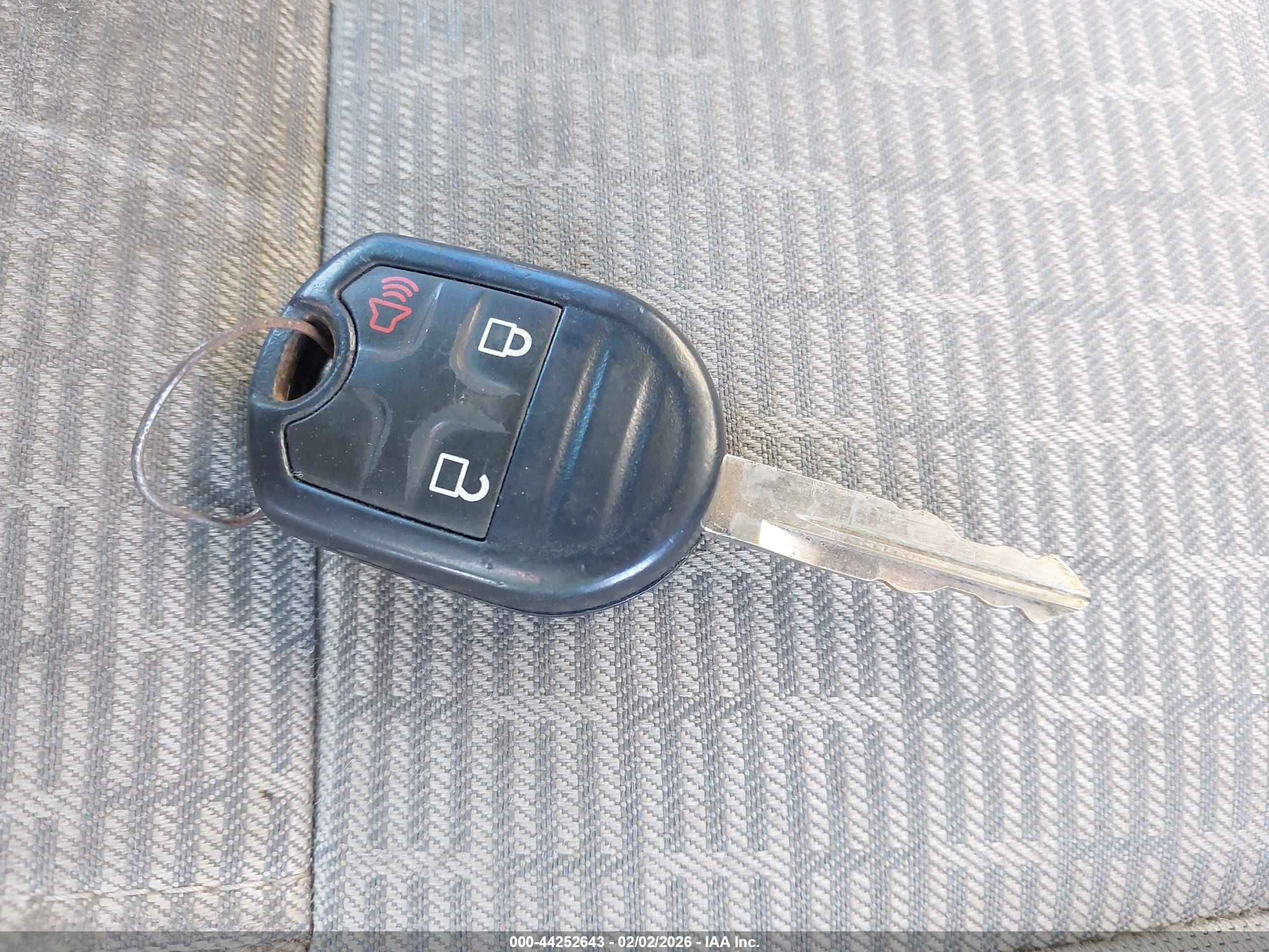 FORD EXPLORER image 11