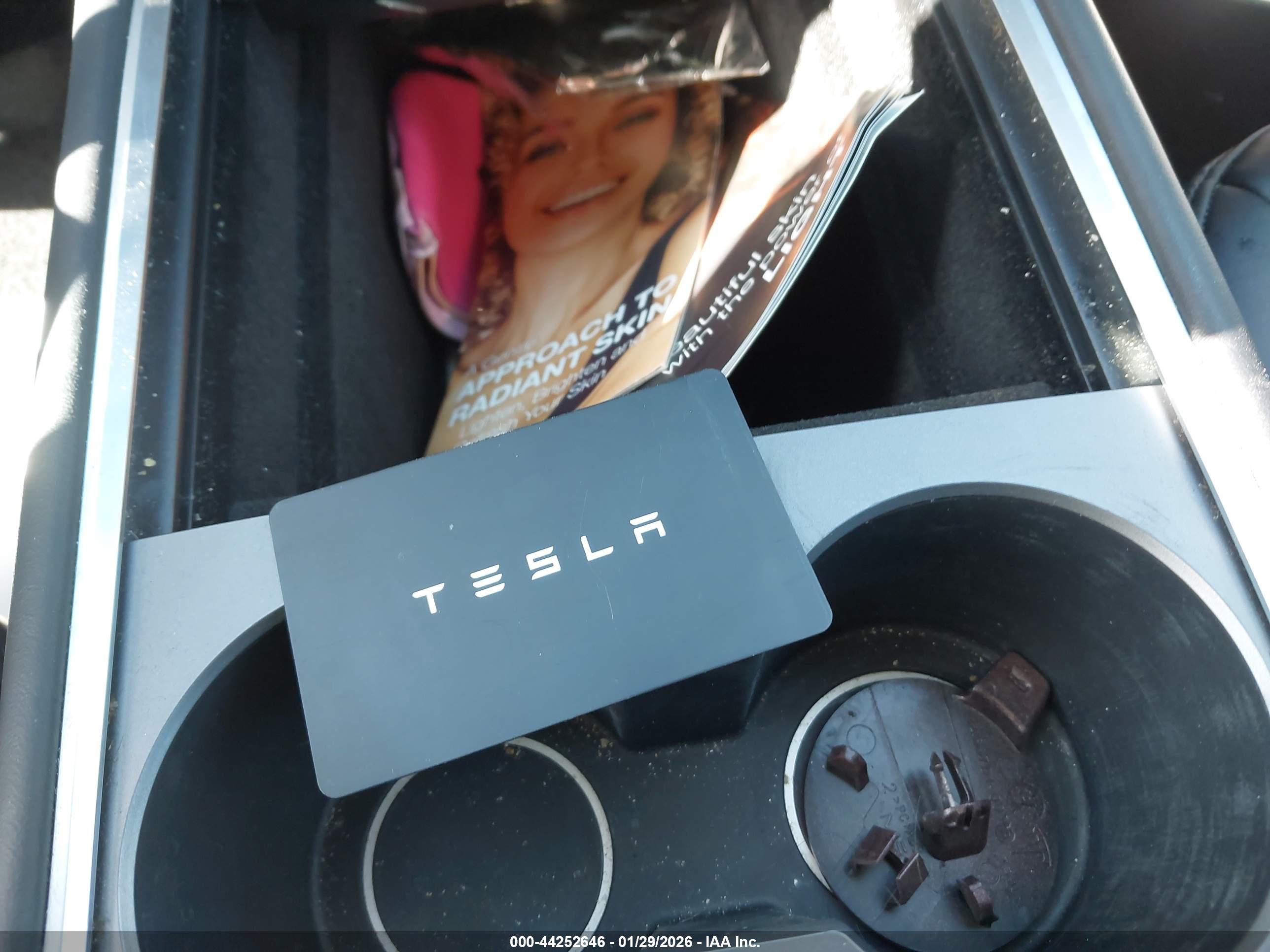 TESLA MODEL image 11