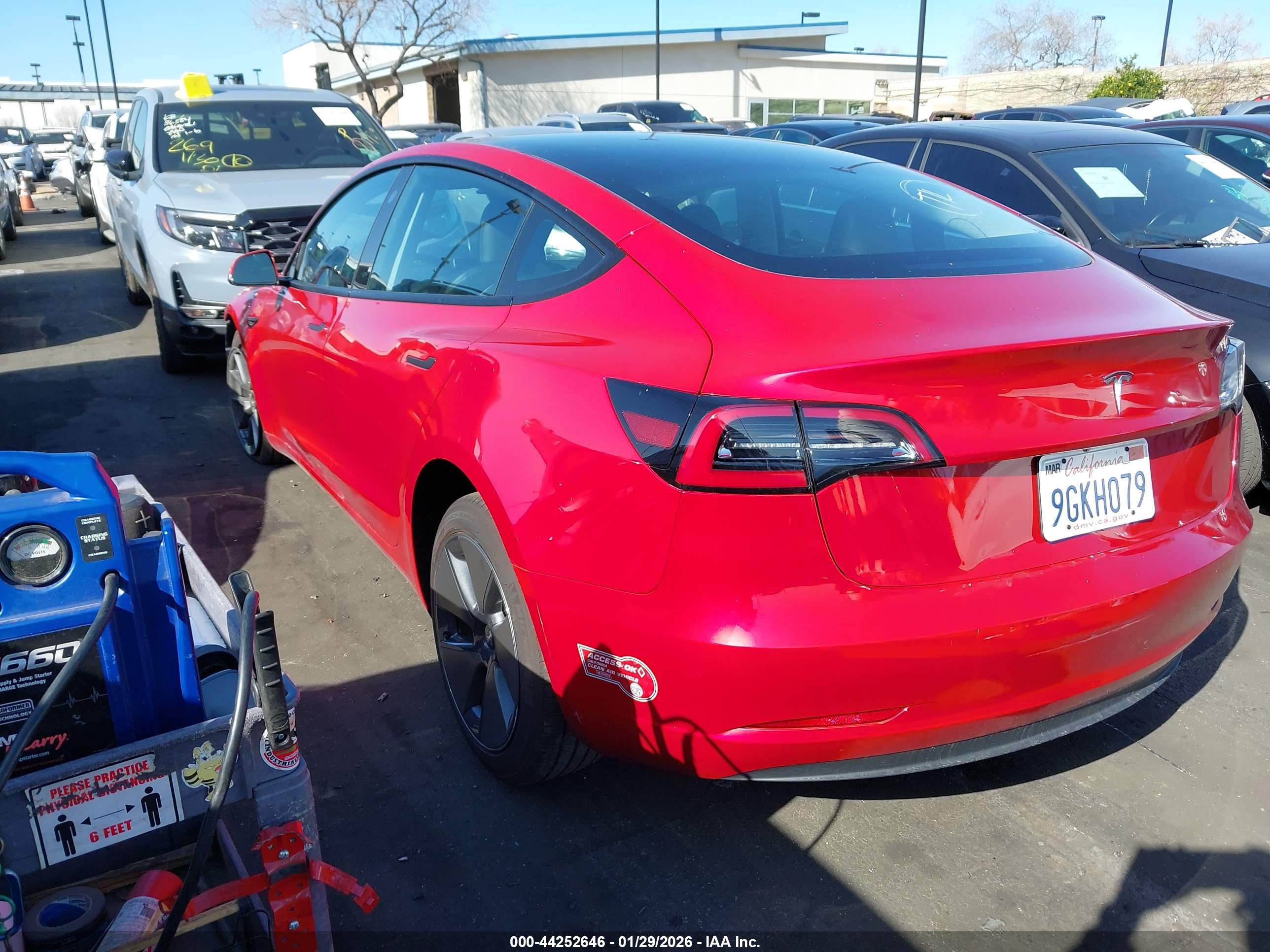 TESLA MODEL image 3