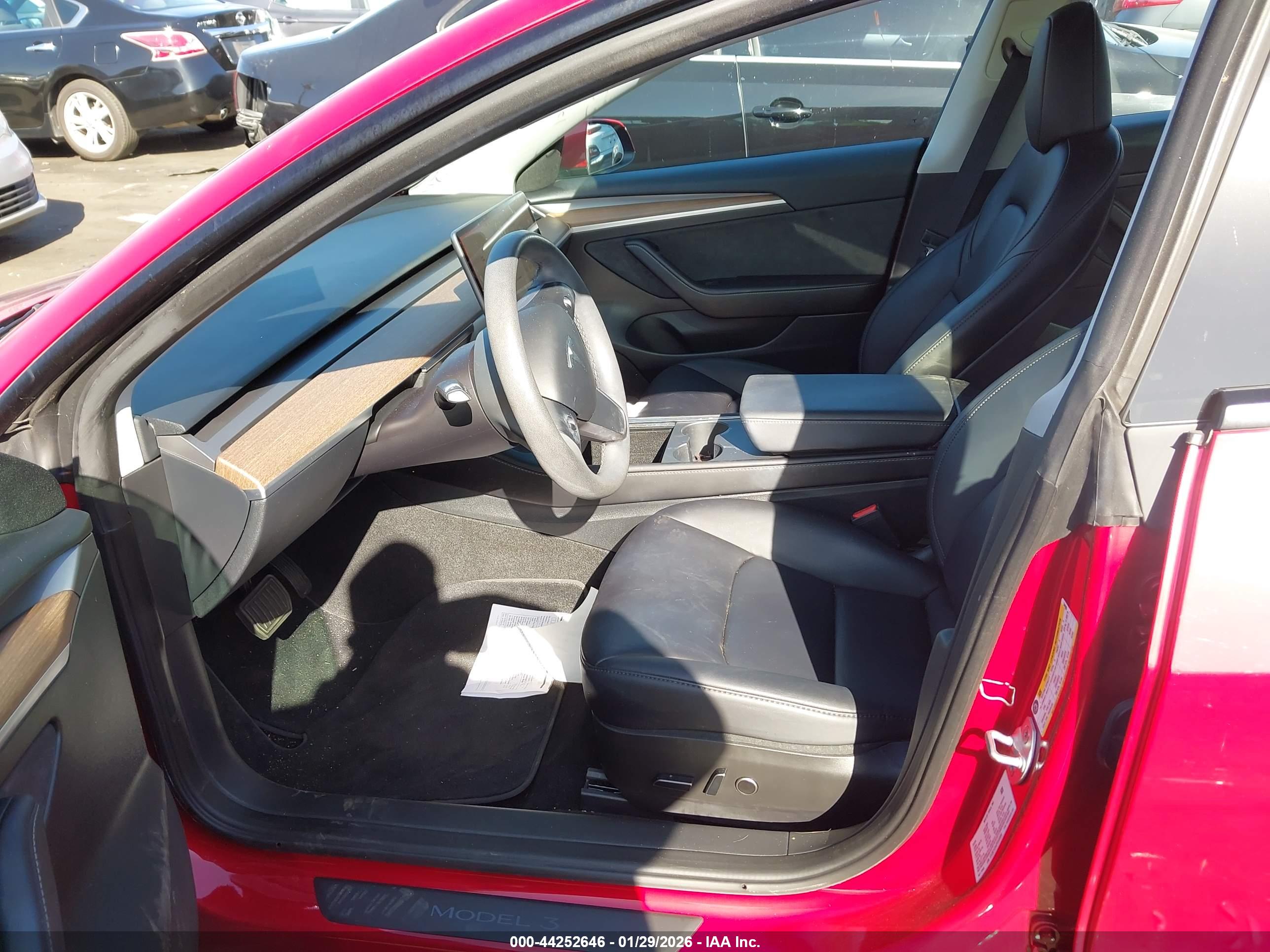 TESLA MODEL image 5