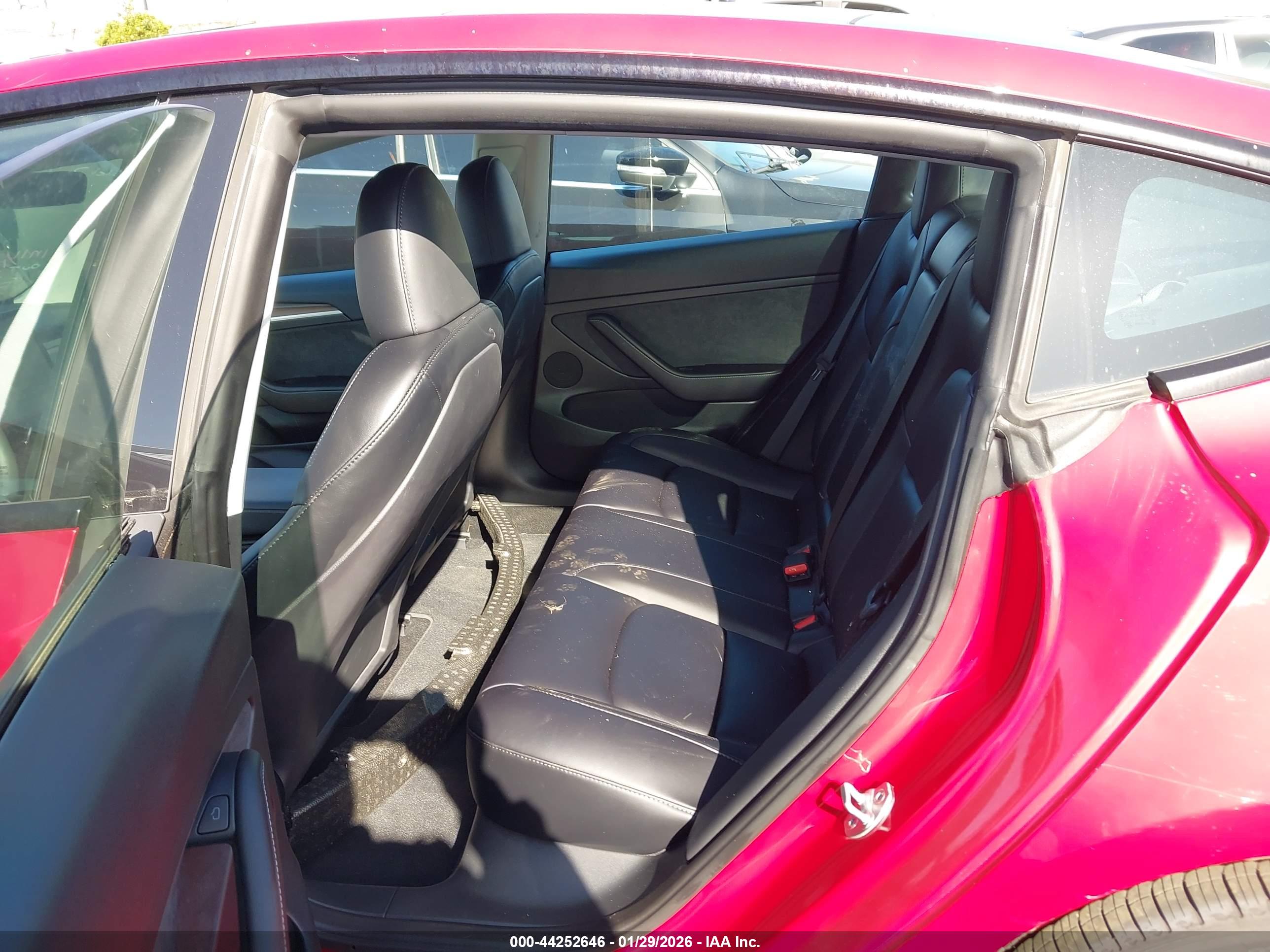 TESLA MODEL image 8