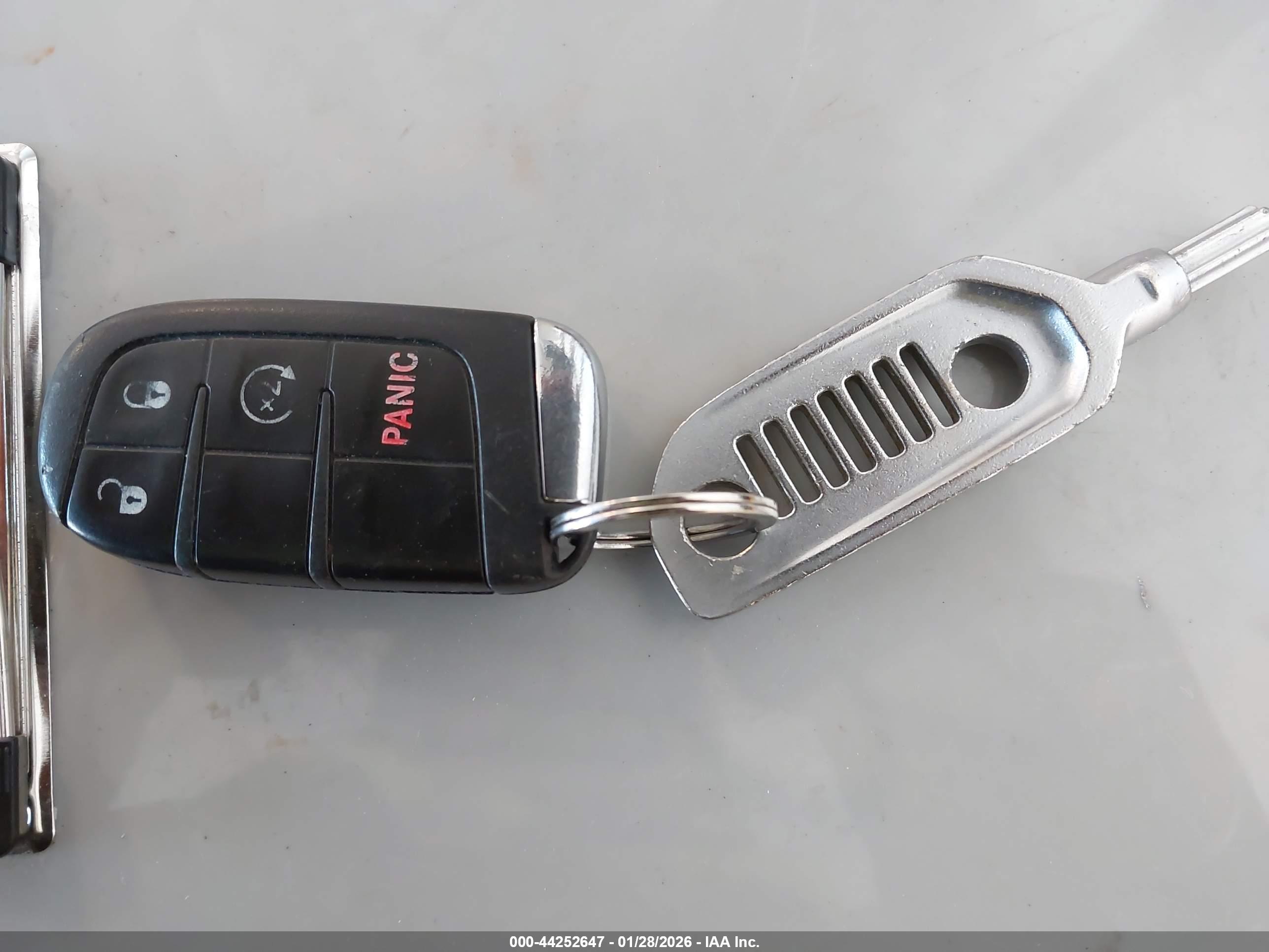 JEEP RENEGADE image 11