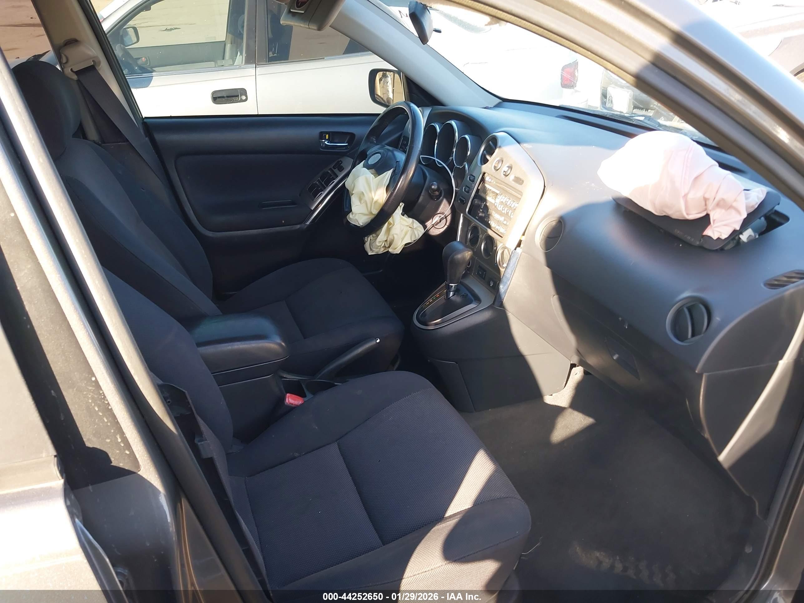 TOYOTA MATRIX image 5