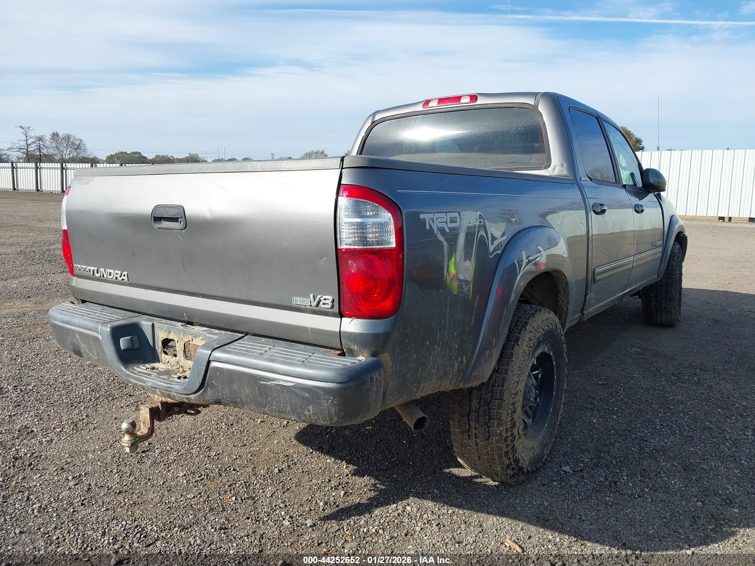 TOYOTA TUNDRA image 4