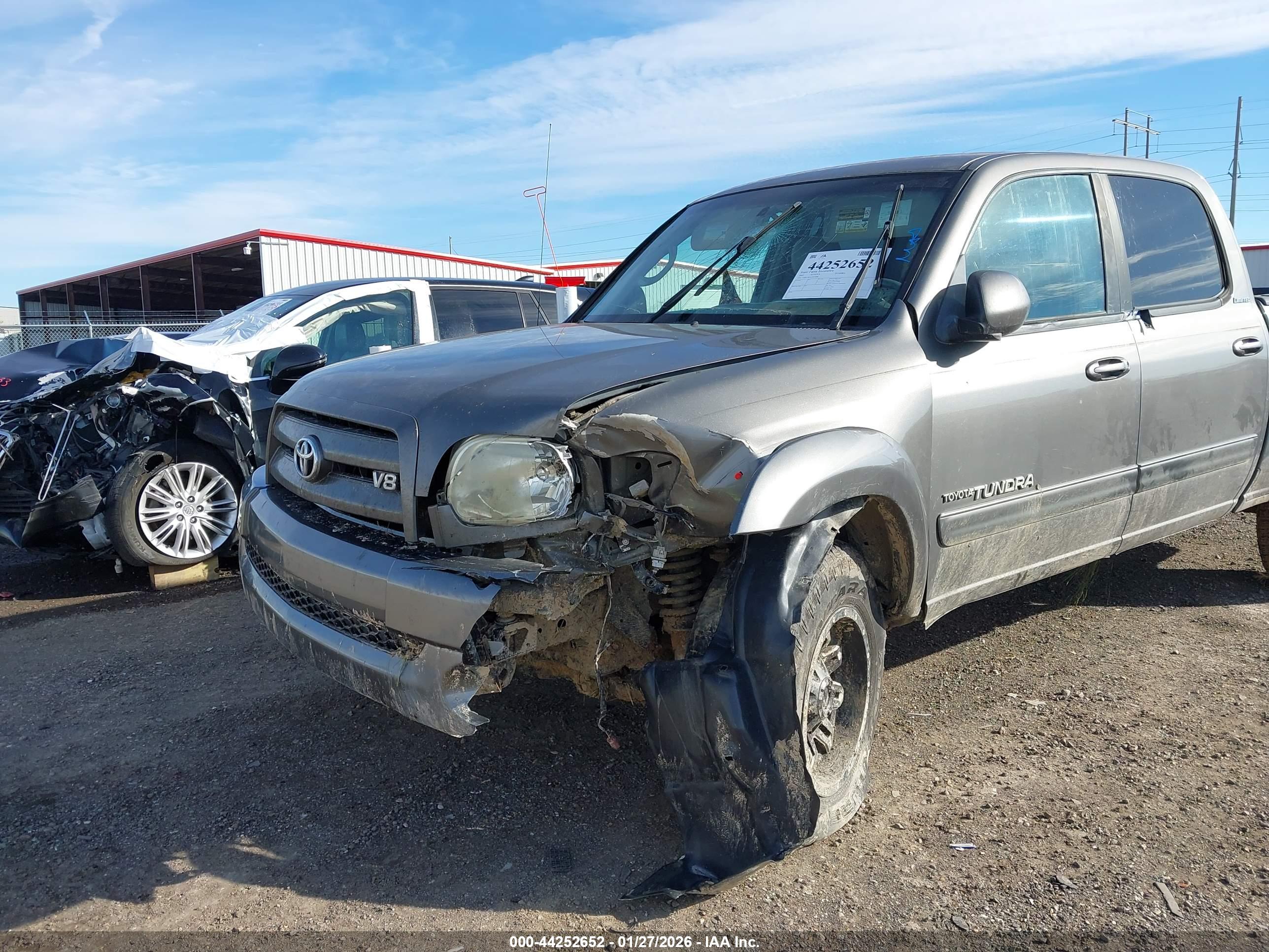 TOYOTA TUNDRA image 6