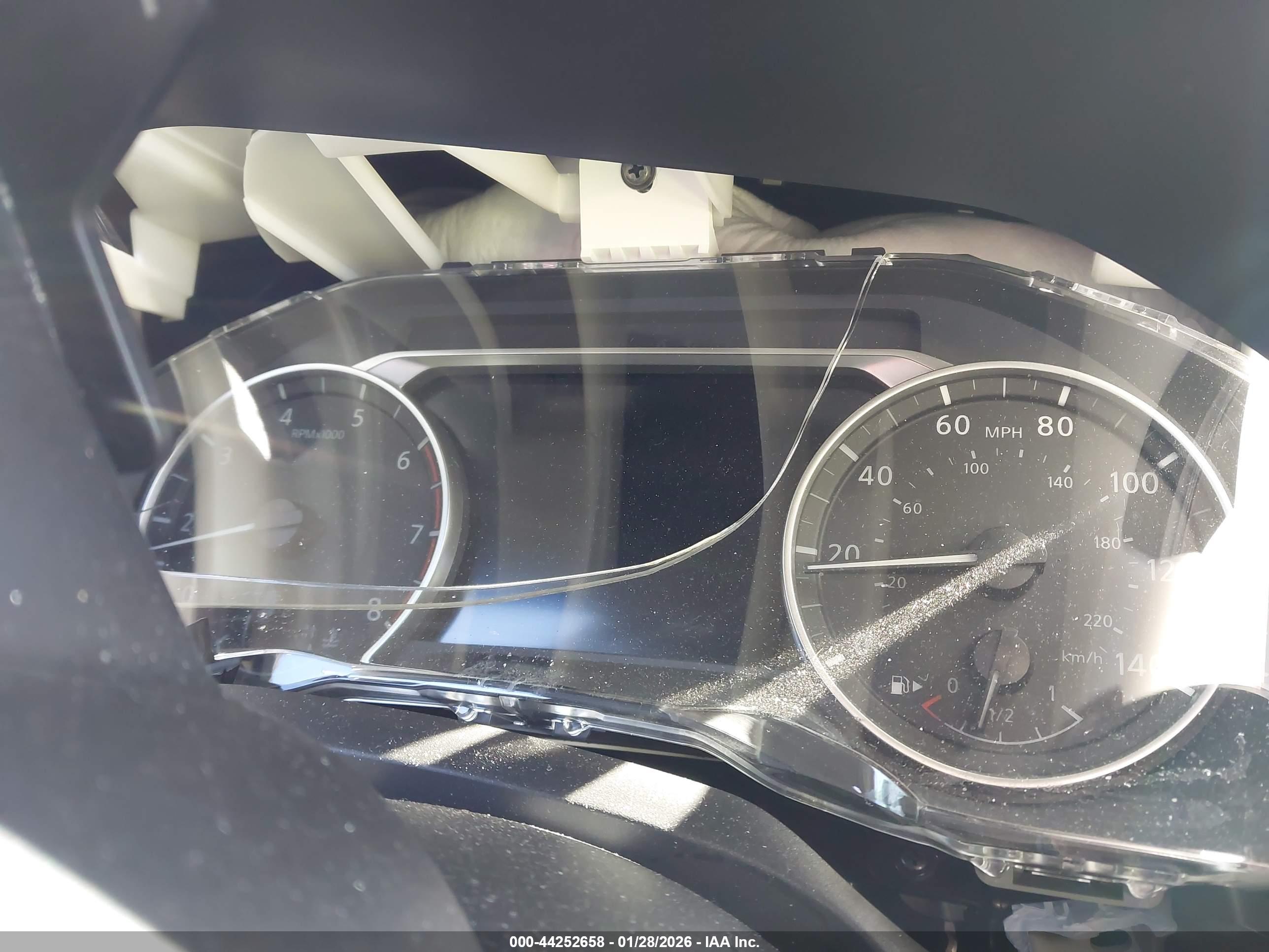 NISSAN ROGUE image 7