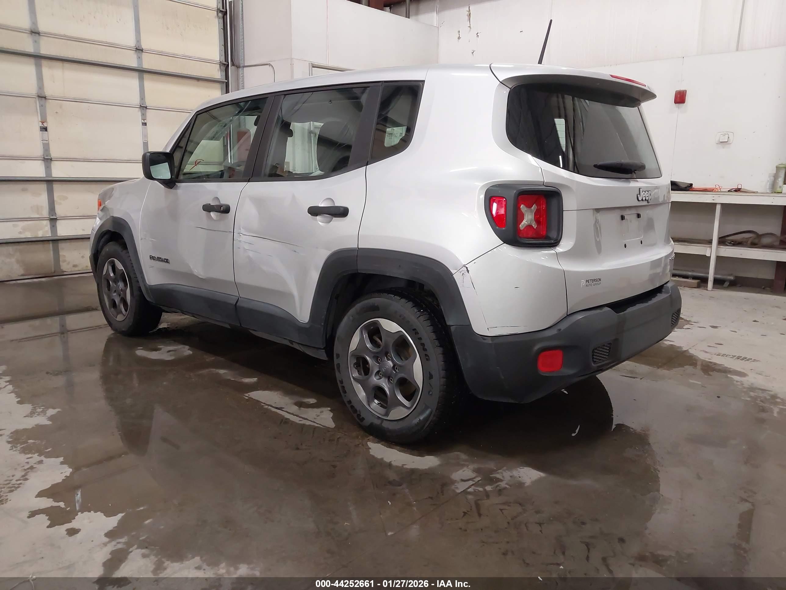 JEEP RENEGADE image 3