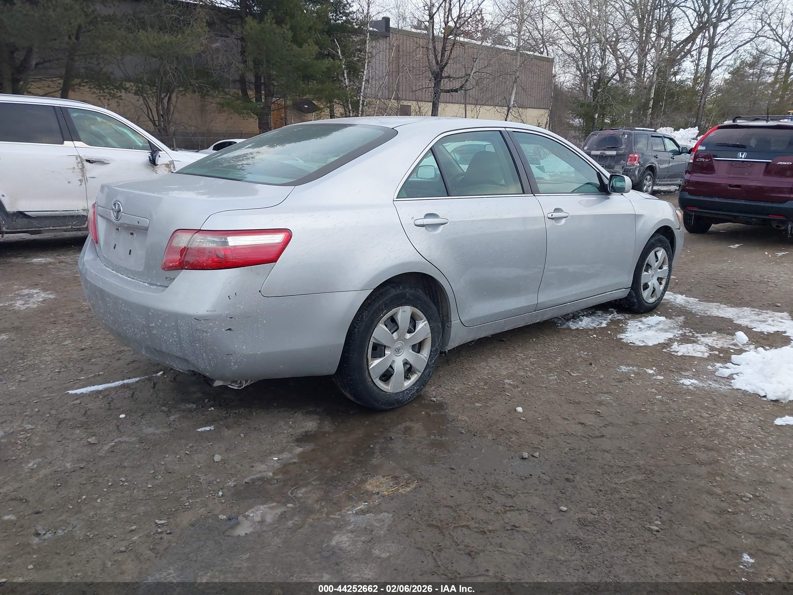 TOYOTA CAMRY image 4