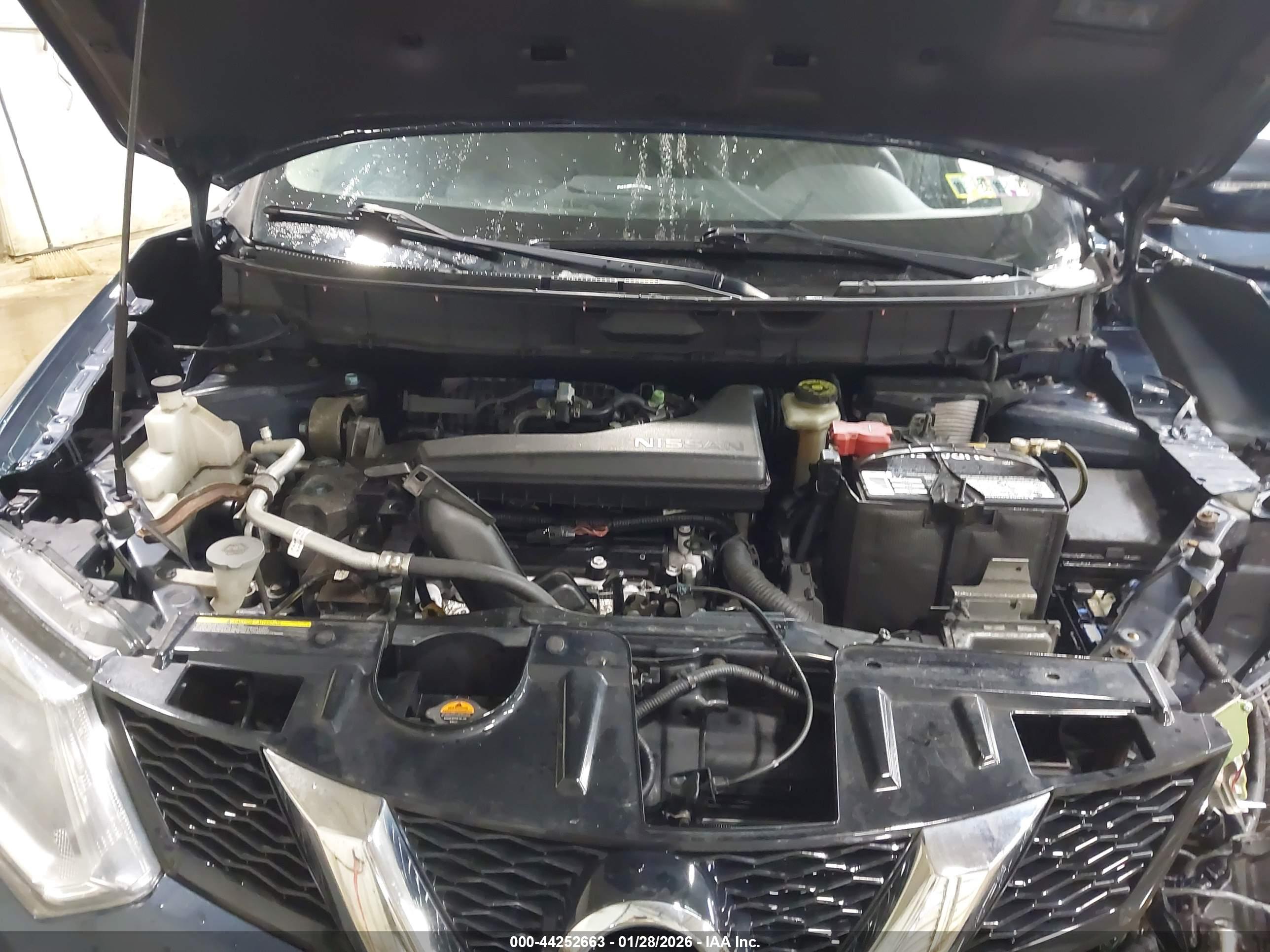 NISSAN ROGUE image 10