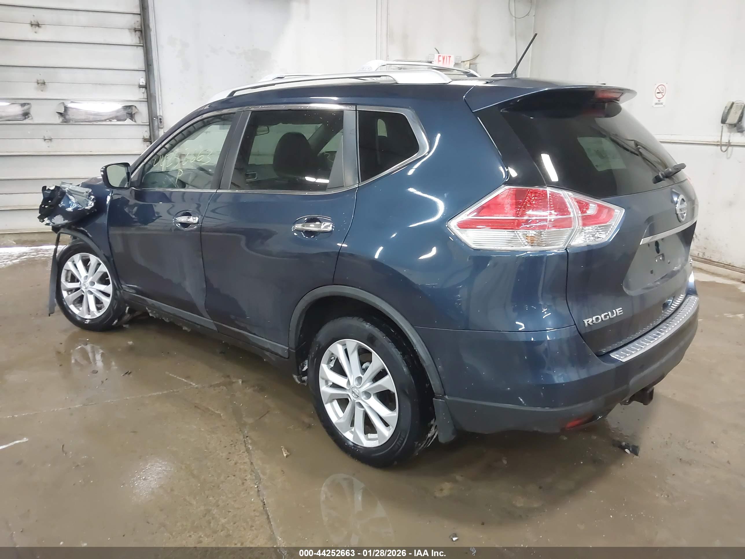 NISSAN ROGUE image 3